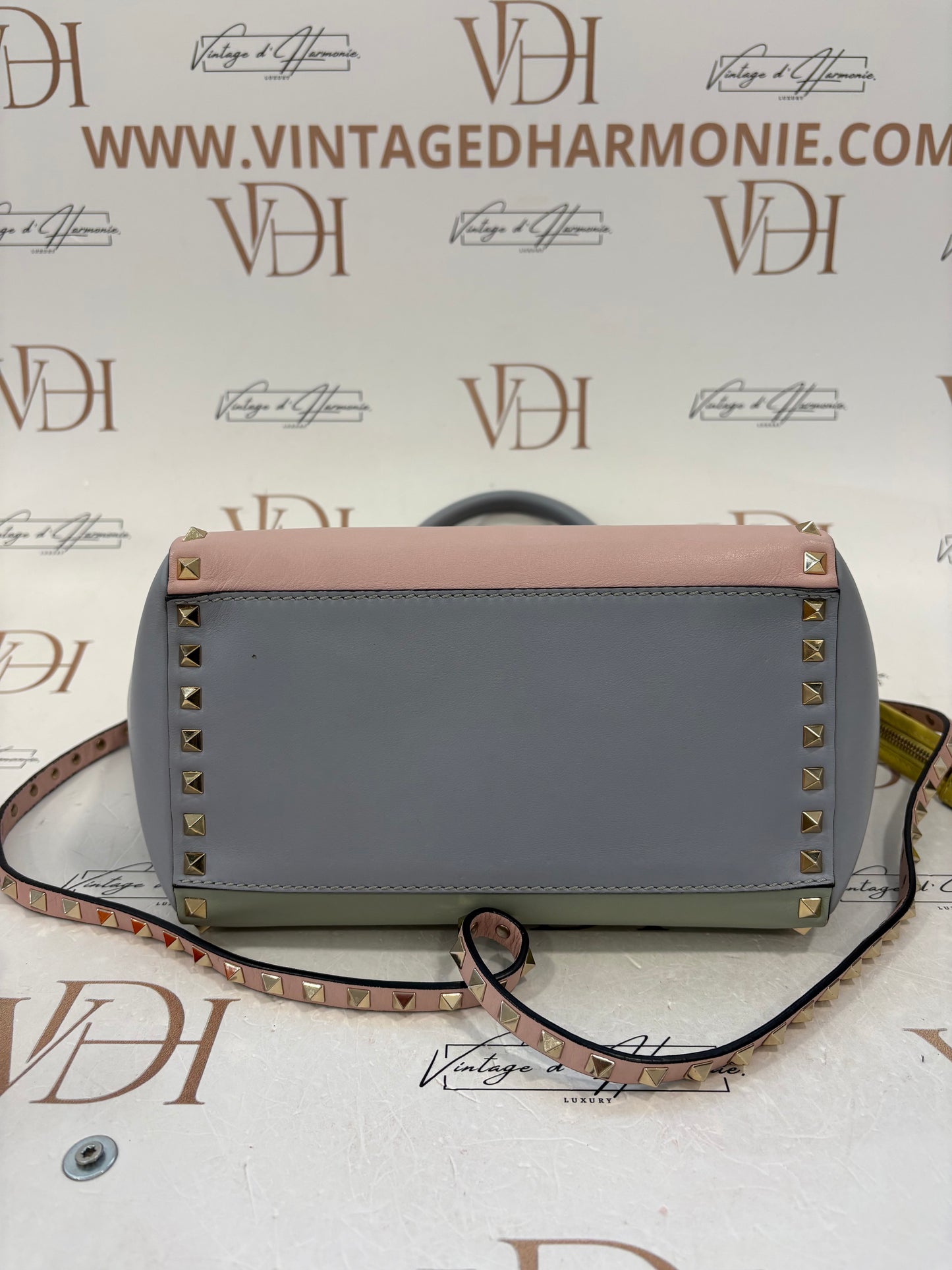 383248 - Valentino Rockstud