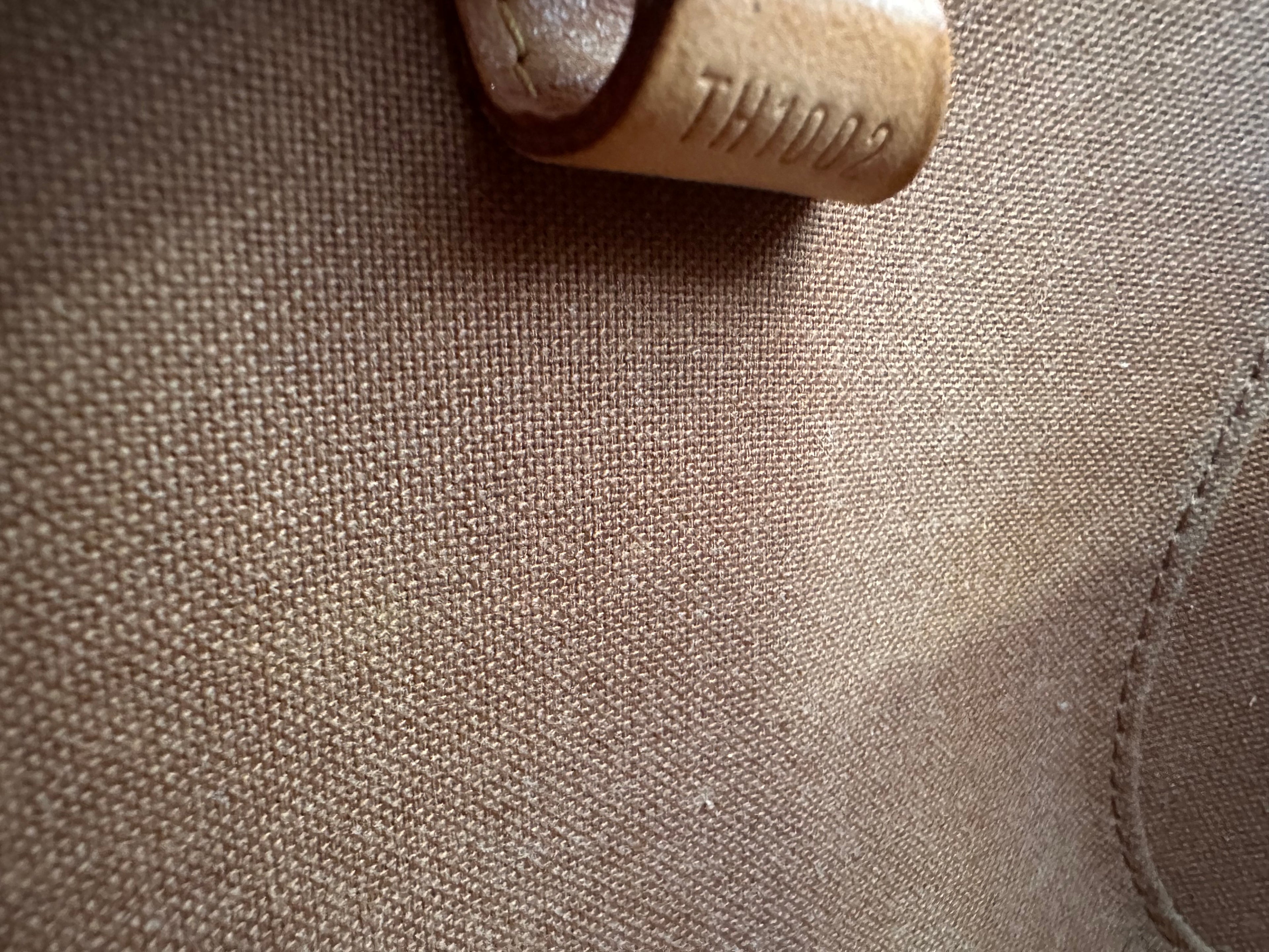 Louis Vuitton Ellipse PM