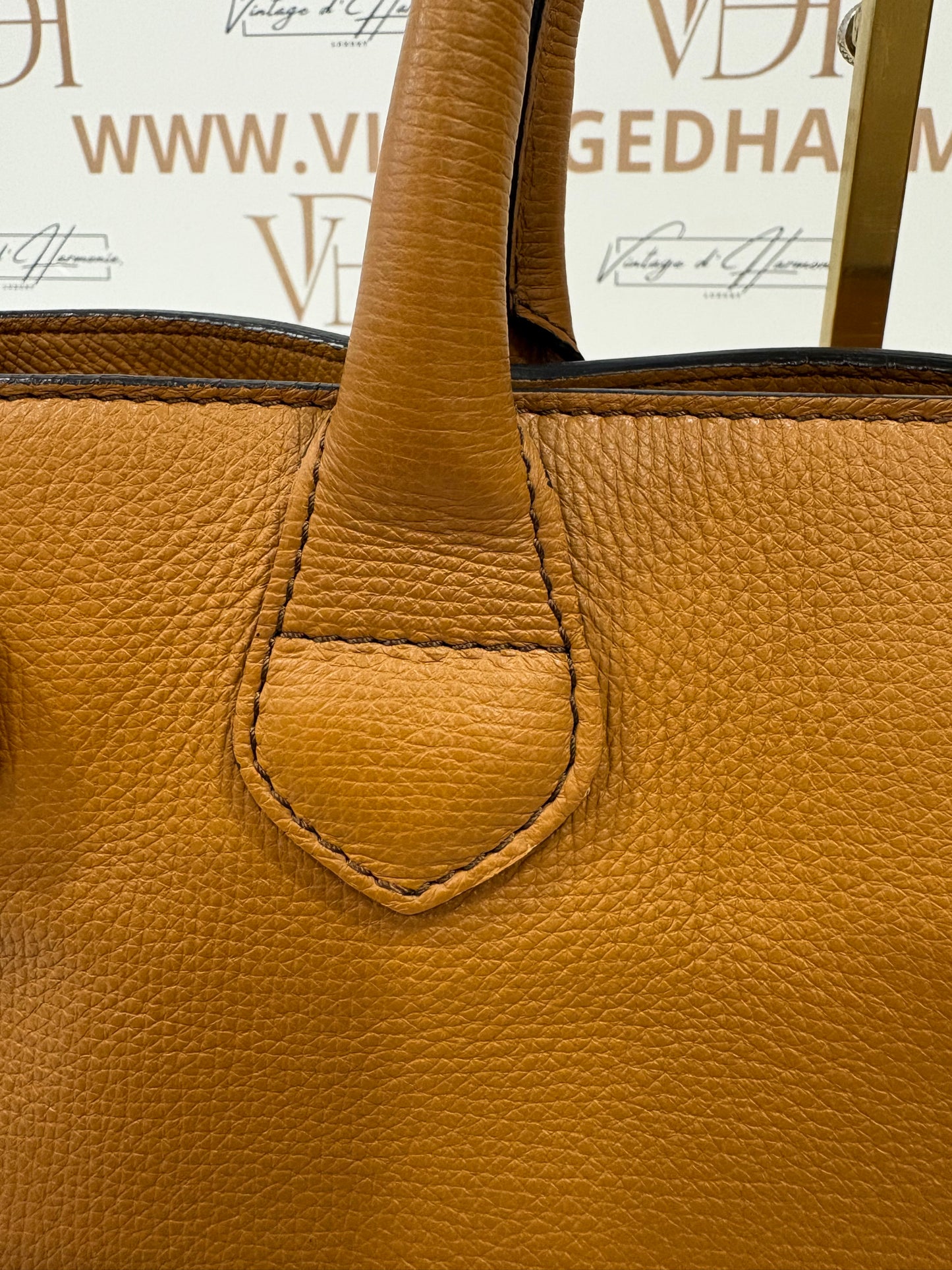 383363 - Burberry The Banner