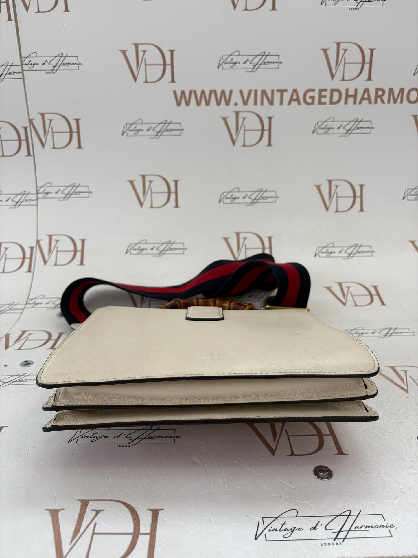 200799 - Gucci dionysus