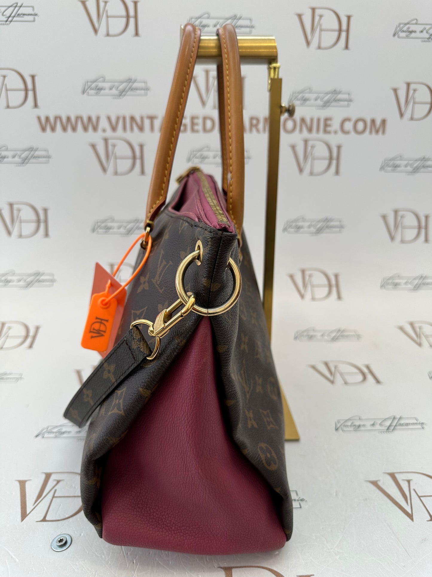 382943 - Louis Vuitton Pallas