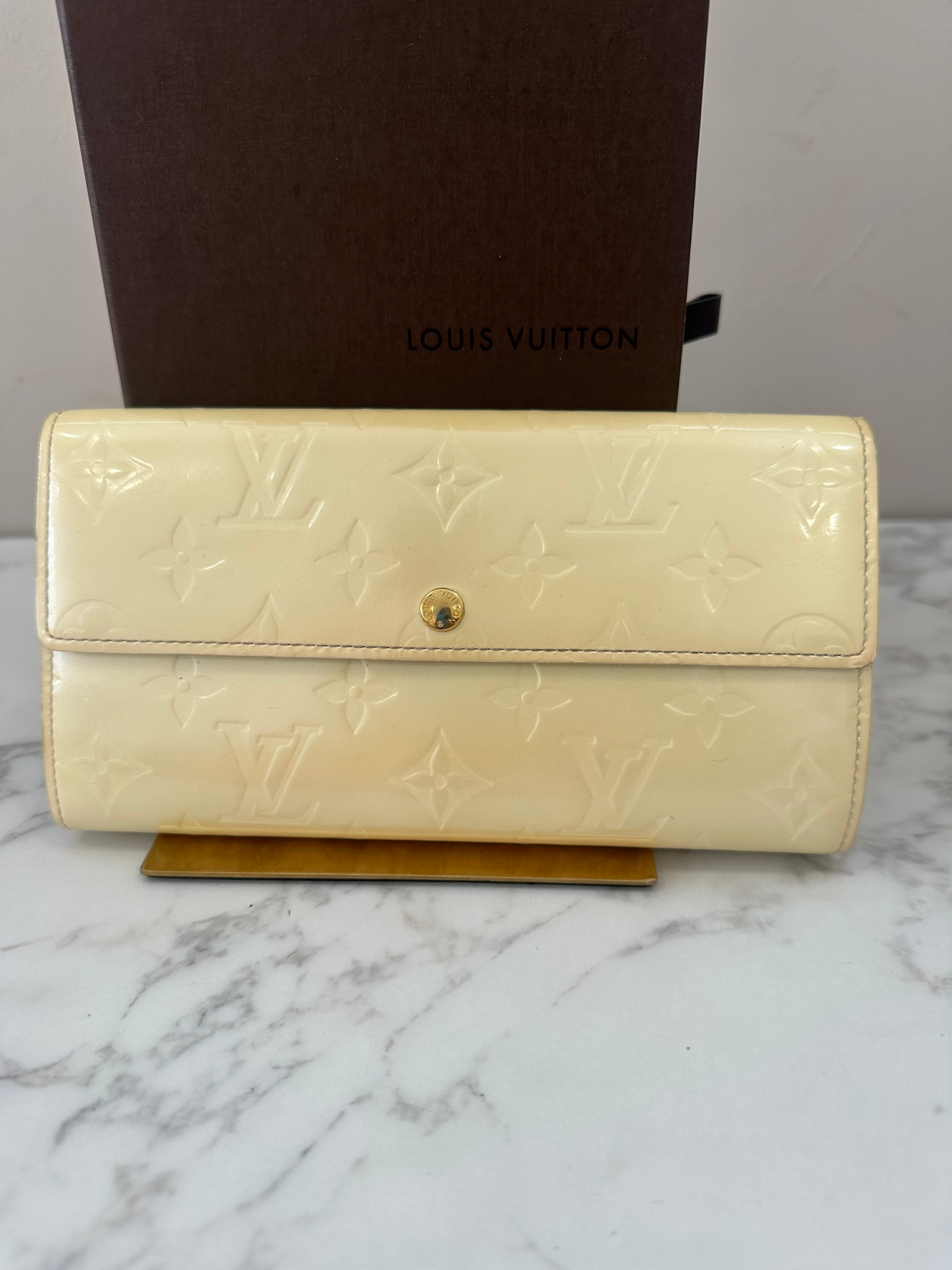 Louis Vuitton Bifold Wallet Vernis