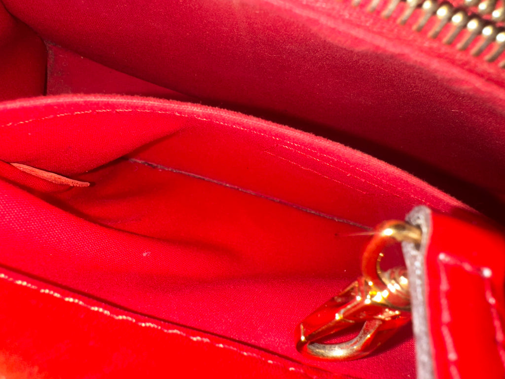 Louis Vuitton Montaigne Vernis Red