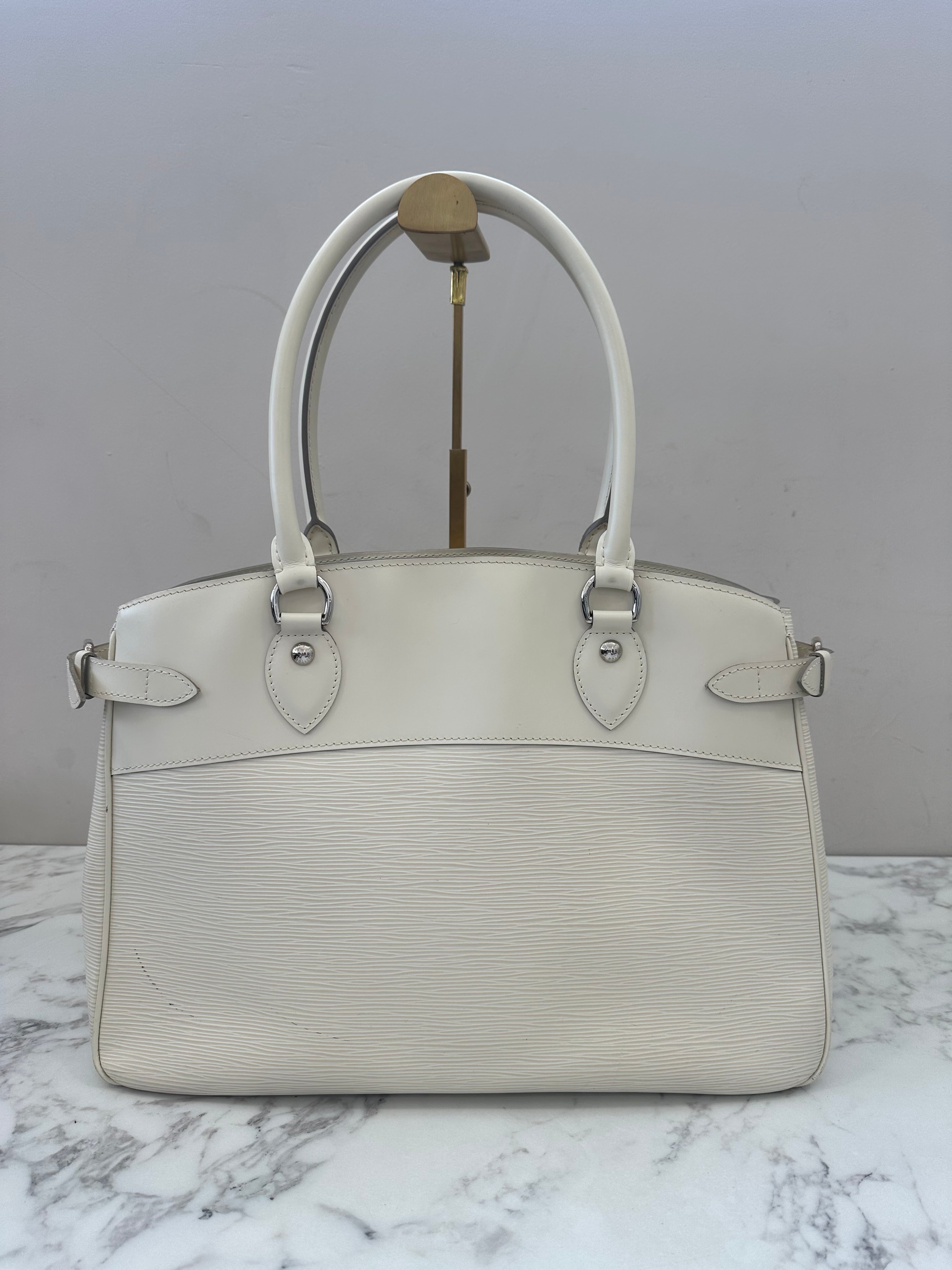 Louis Vuitton Epi Passy GM