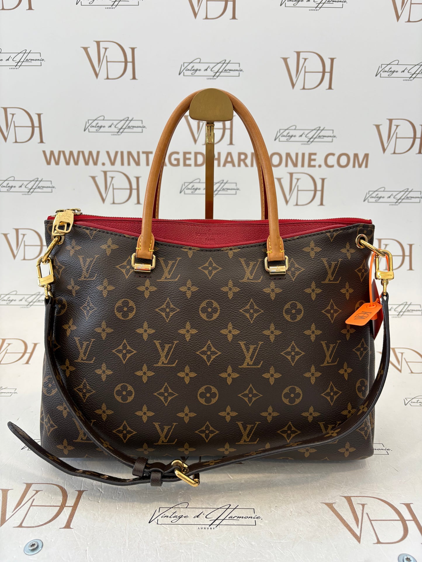 383699 - Louis Vuitton Pallas