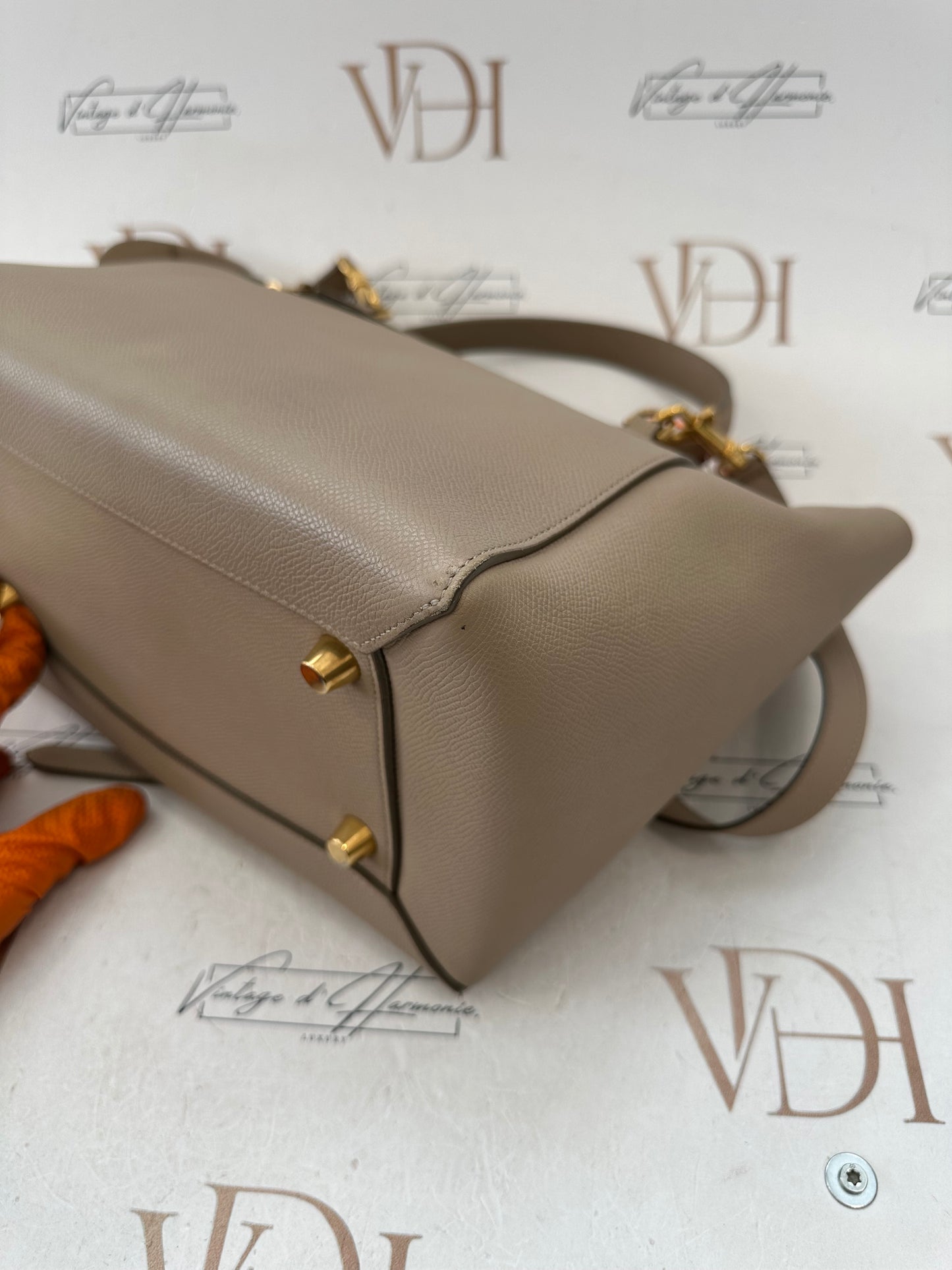 384117 - Céline Belt