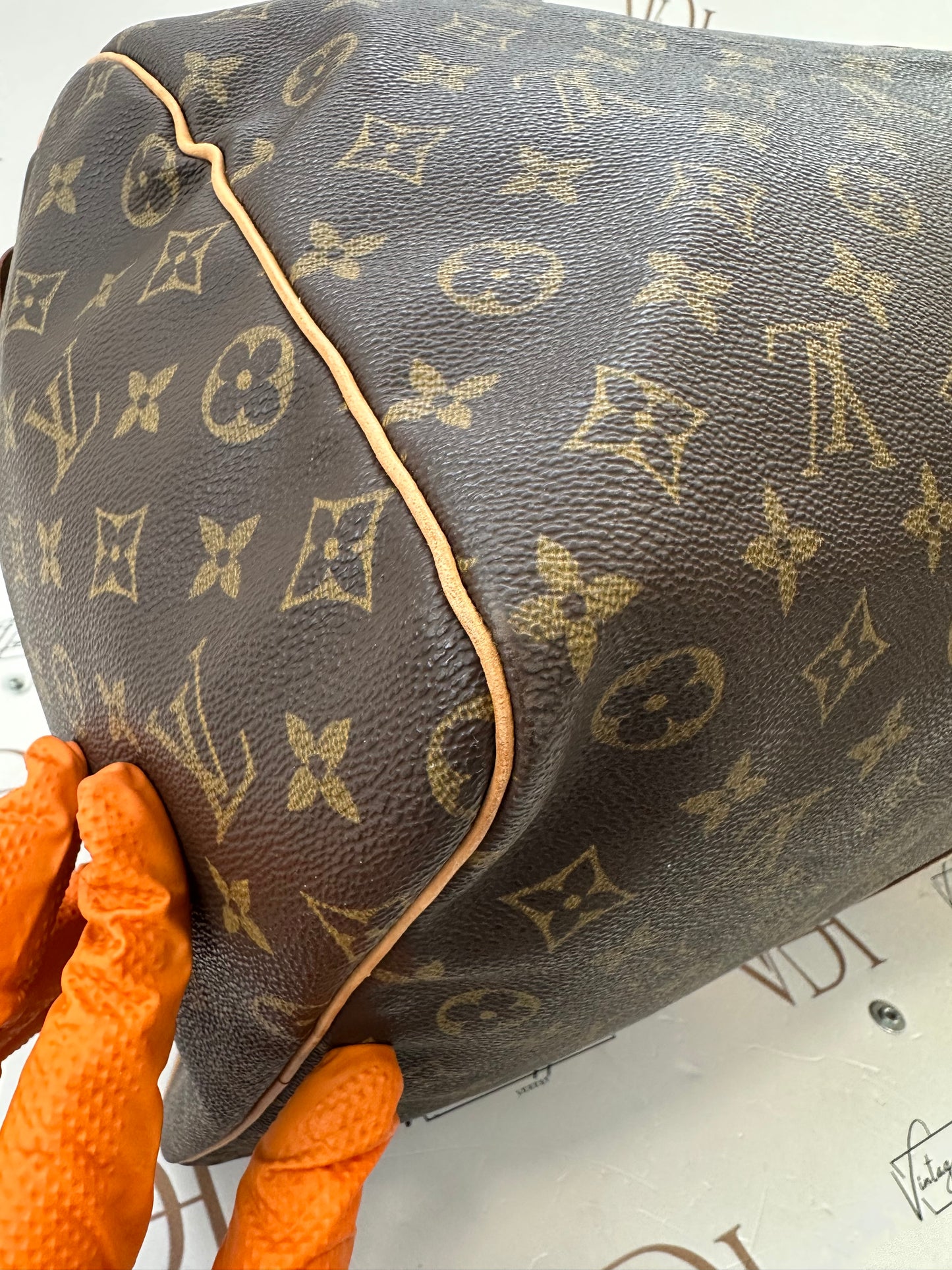 016938 - Louis Vuitton Keepall 60