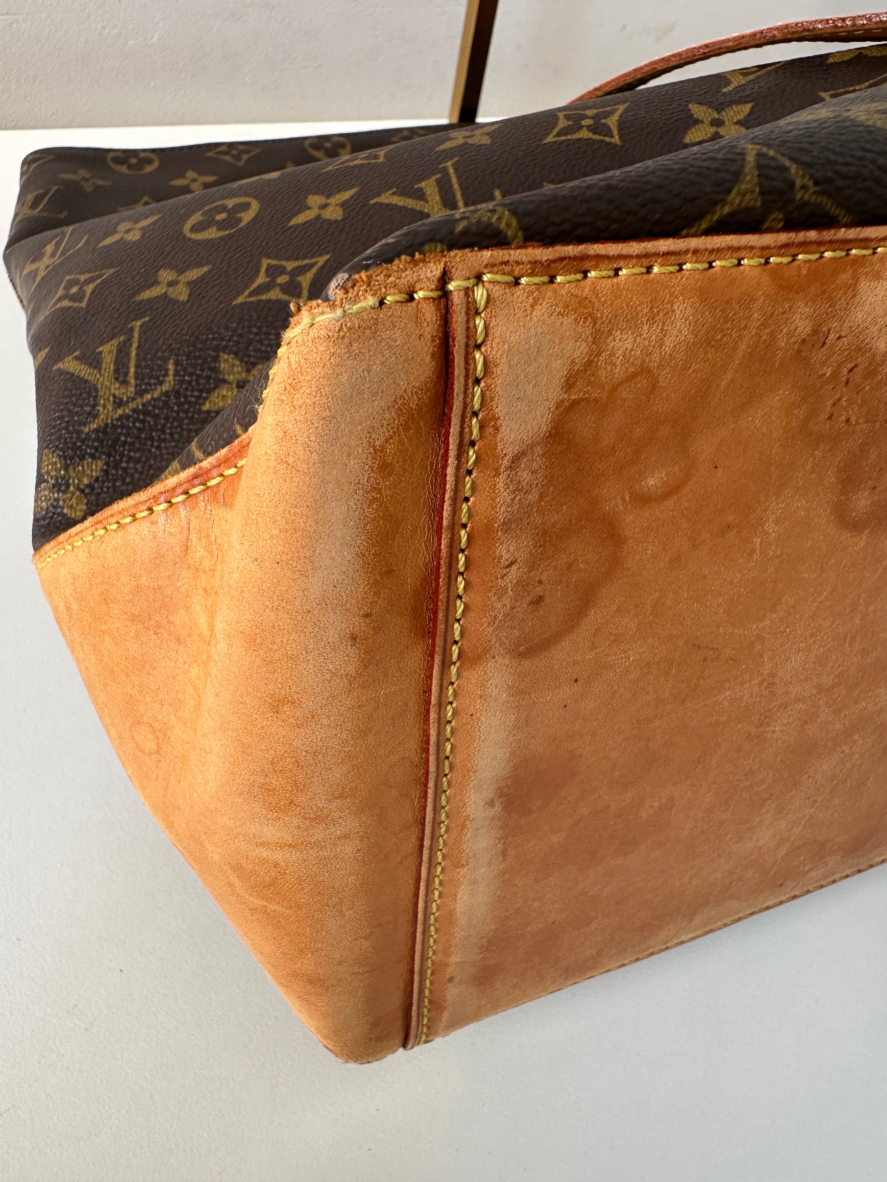 Louis Vuitton Cabas Mezzo