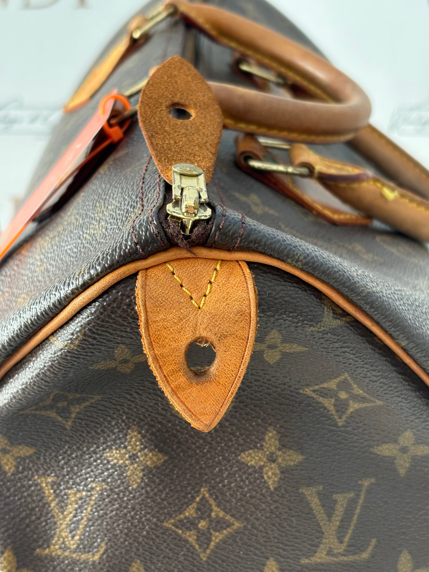018372 - Louis Vuitton Speedy 35
