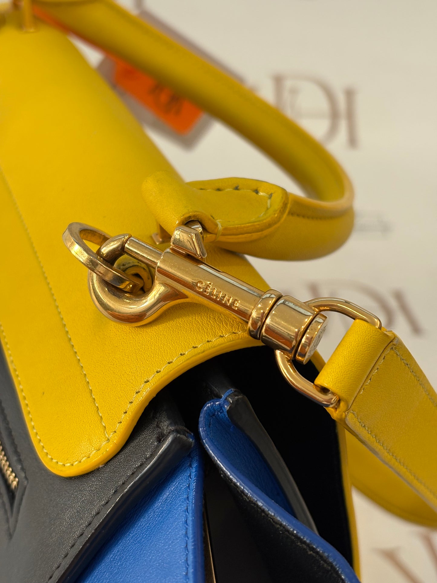 200990 - Céline Trapeze