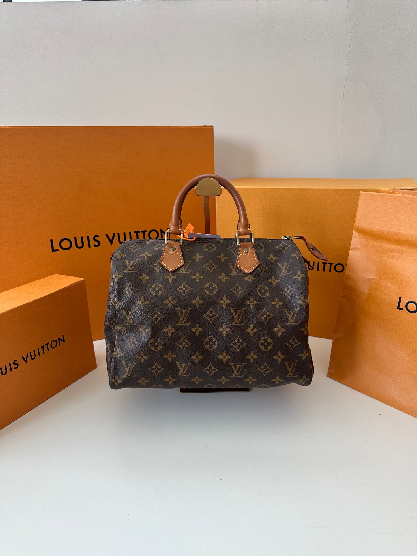 Louis Vuitton Speedy 30