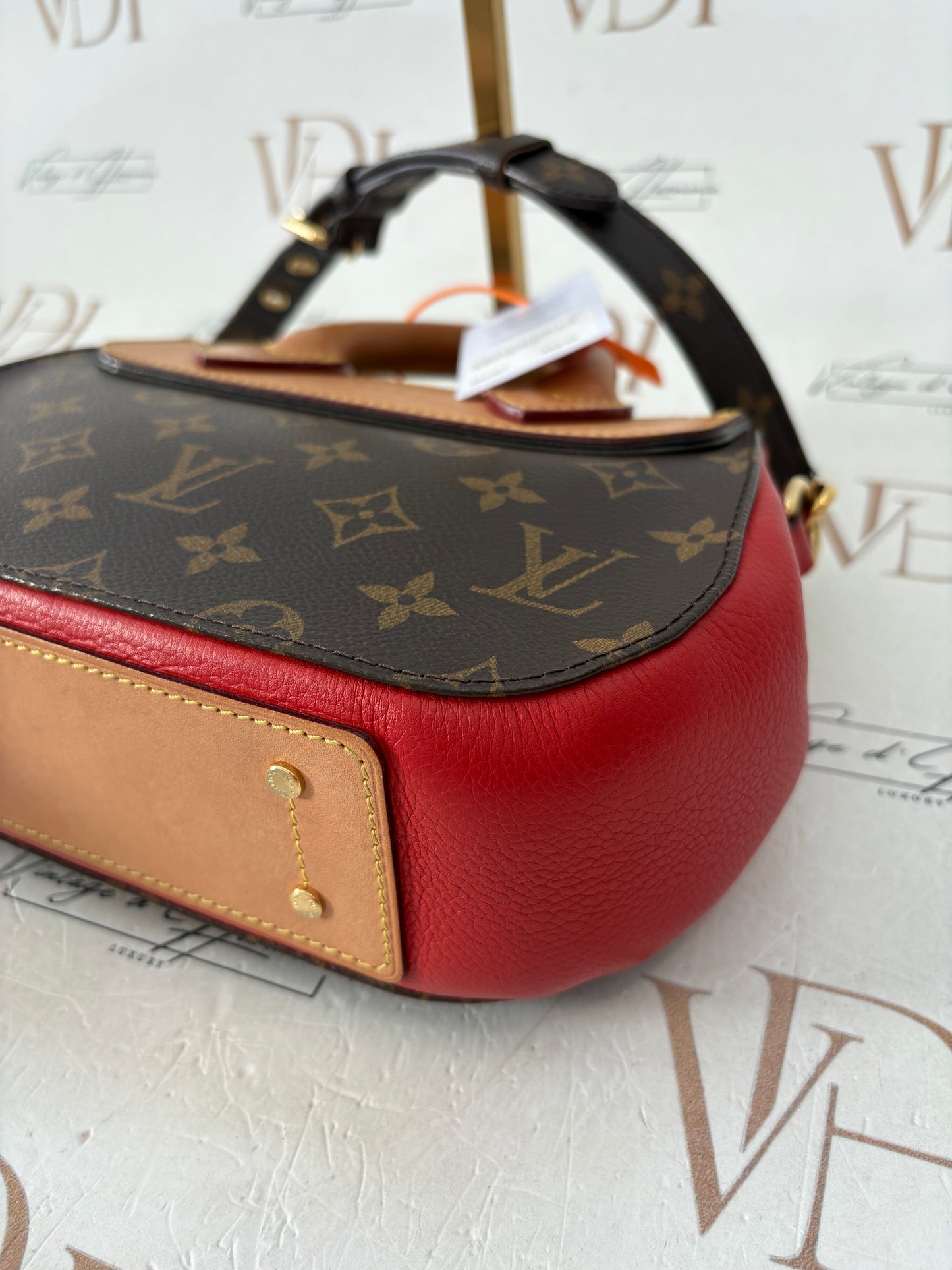 384087 - Louis Vuitton Eden