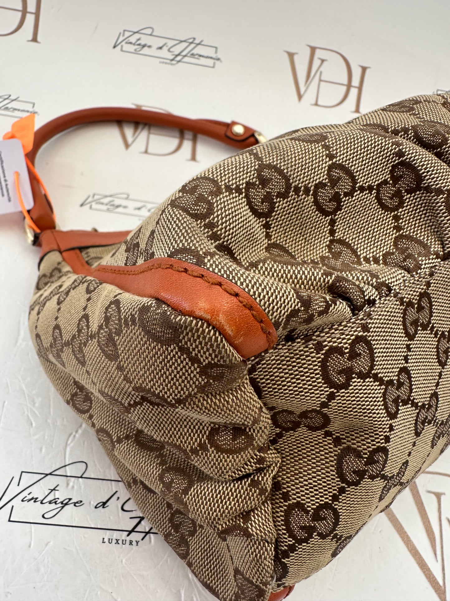 382519 - Gucci Abbey