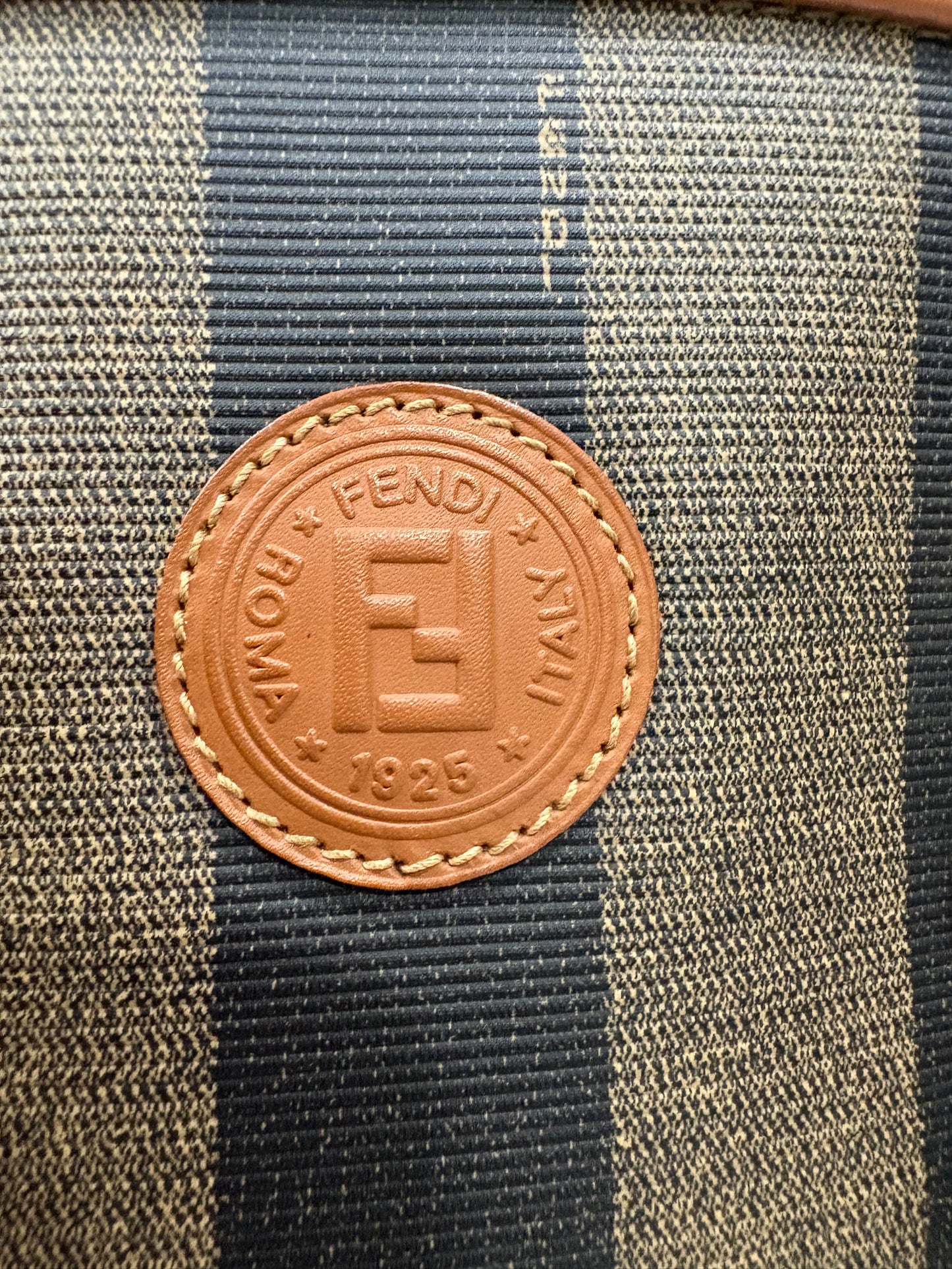383043 - Fendi Vintage