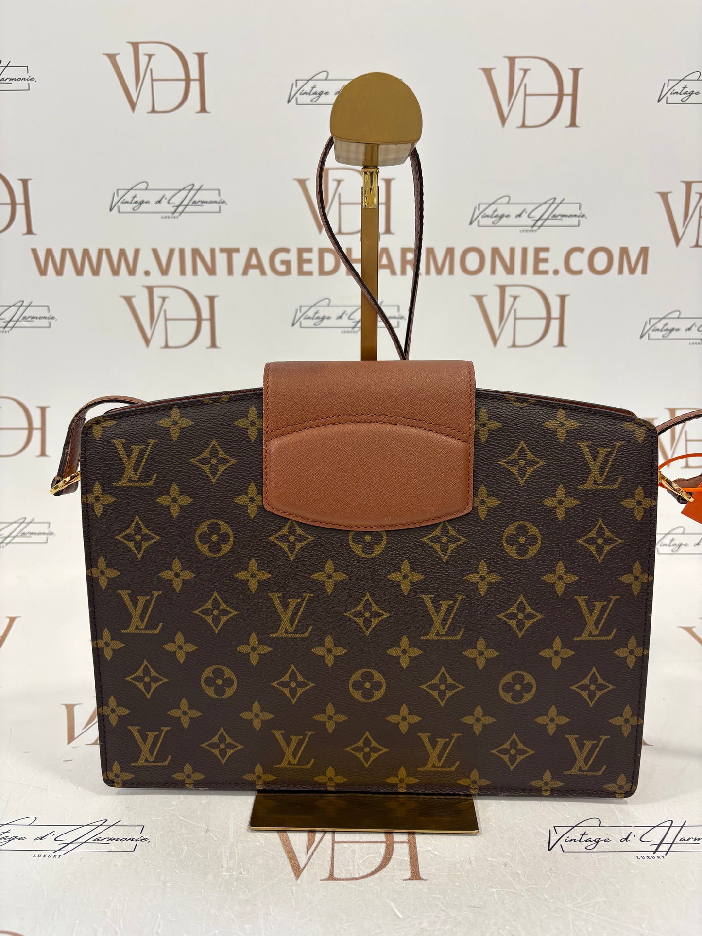 016947 - Louis Vuitton Kurcell