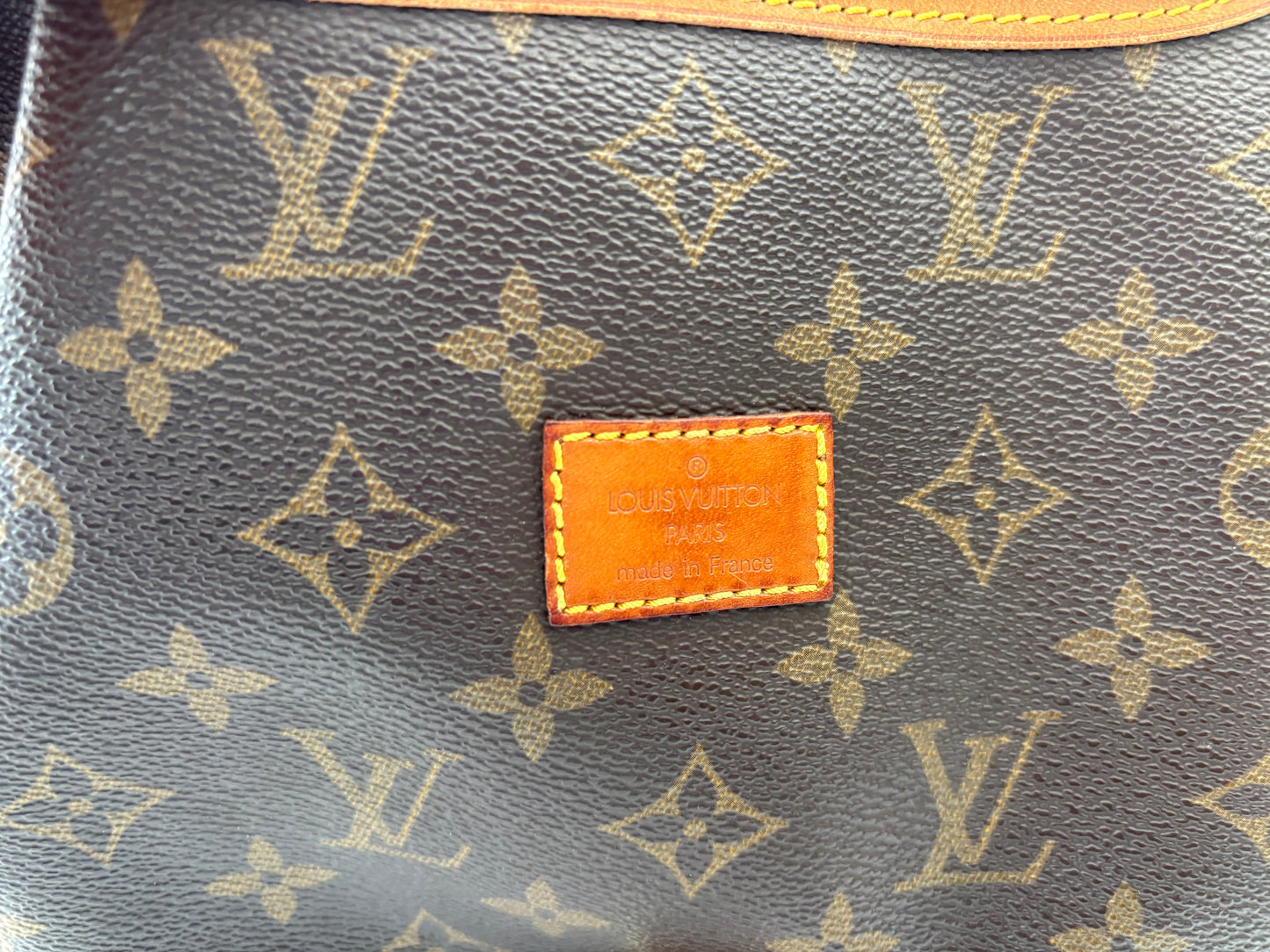 018283 - Louis Vuitton Saumur 30