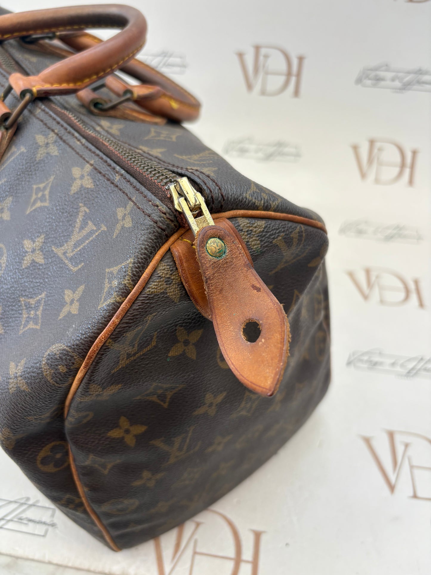 018997 - Louis Vuitton Speedy 40