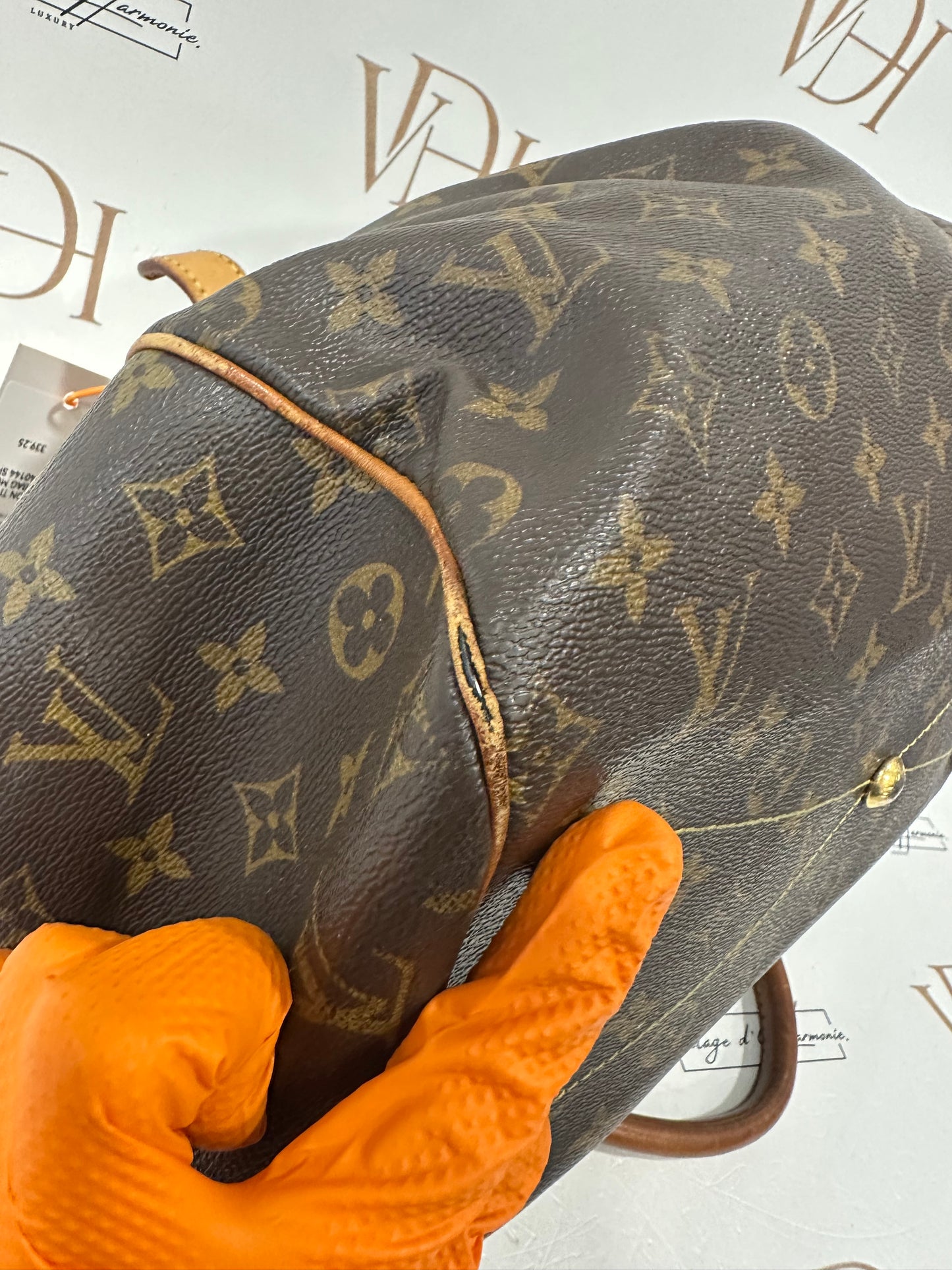 017813 - Louis Vuitton Tivoli GM
