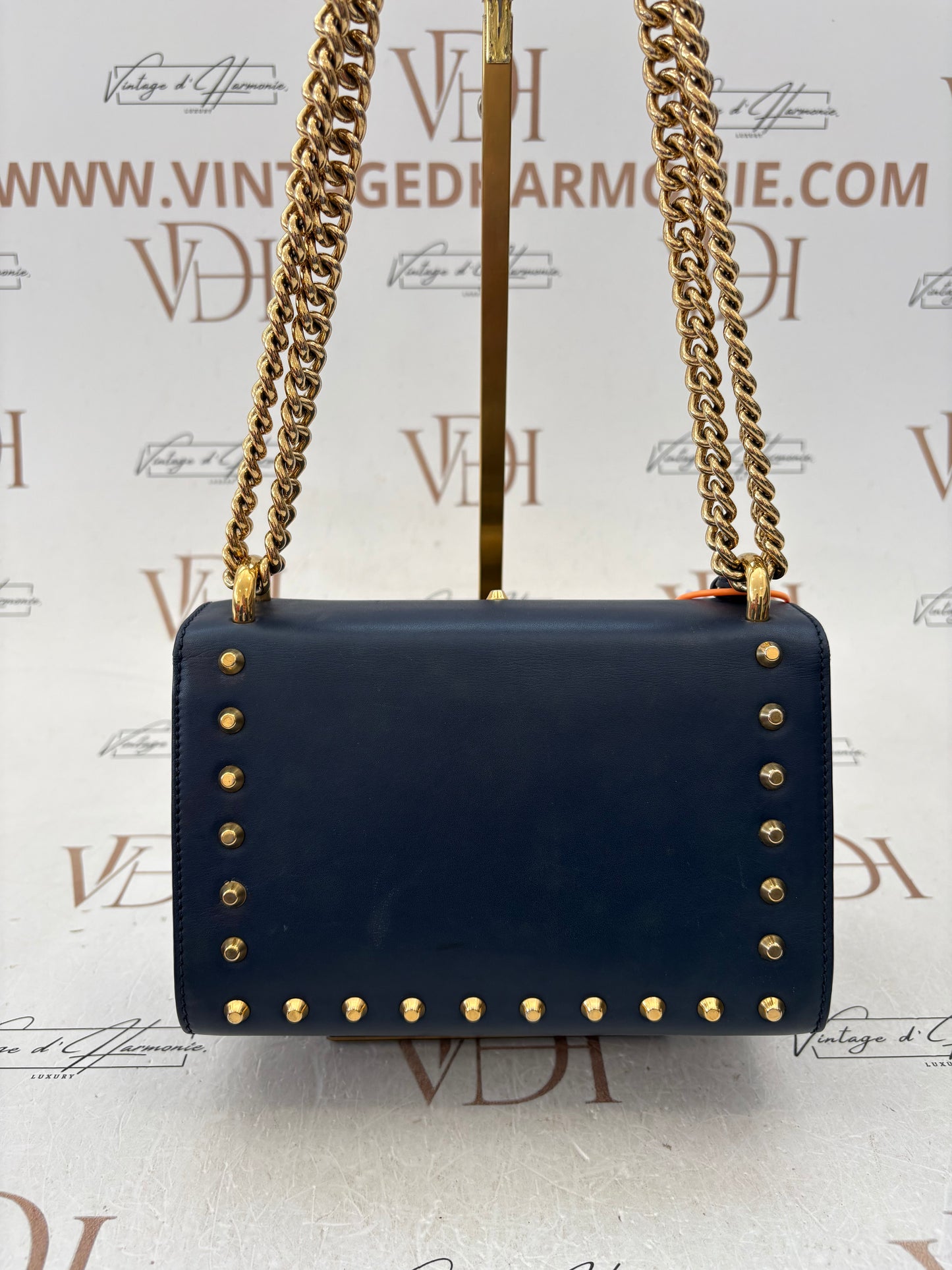 384062 - Gucci Padlock