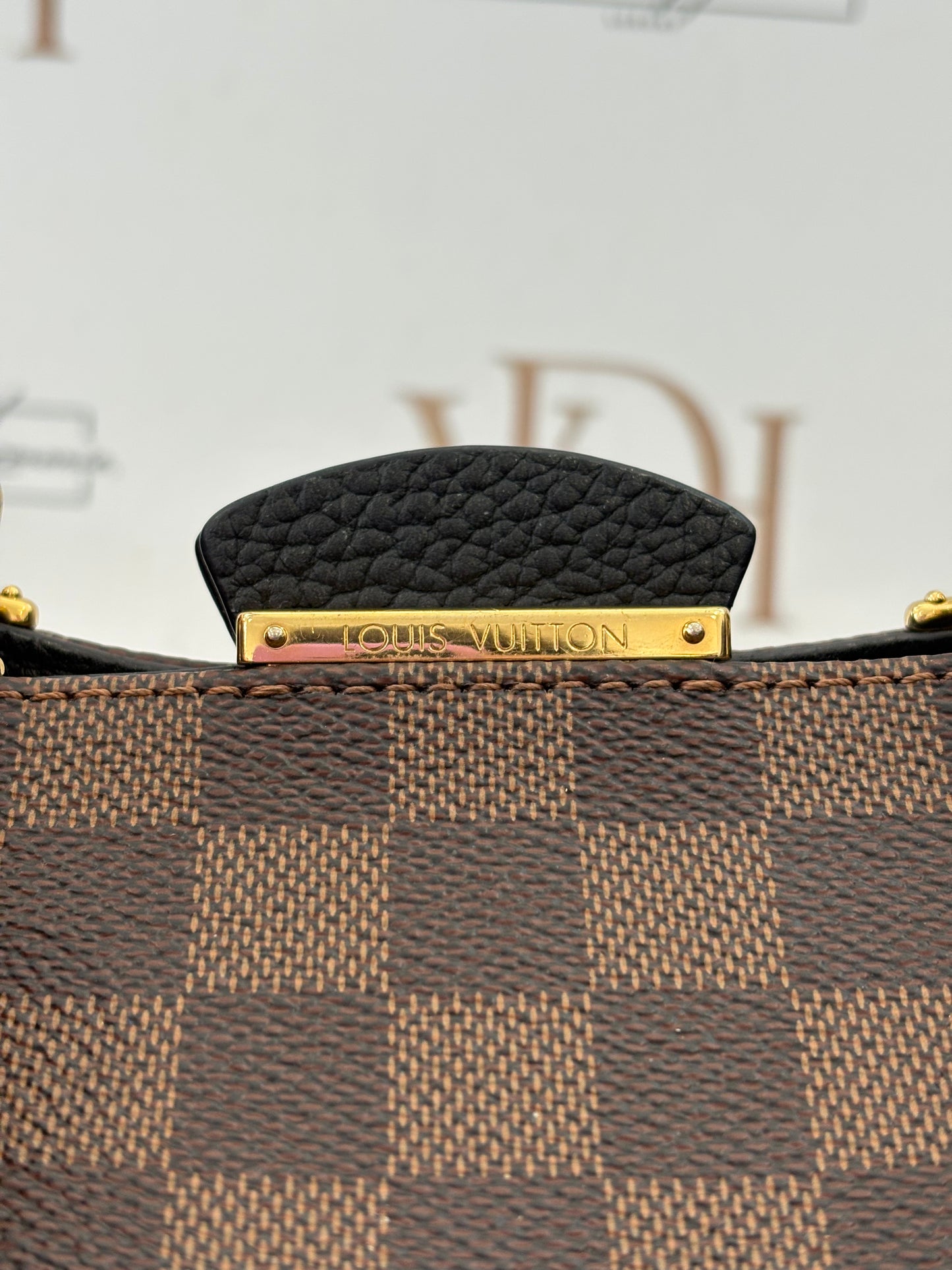 017111 - Louis Vuitton Brittany