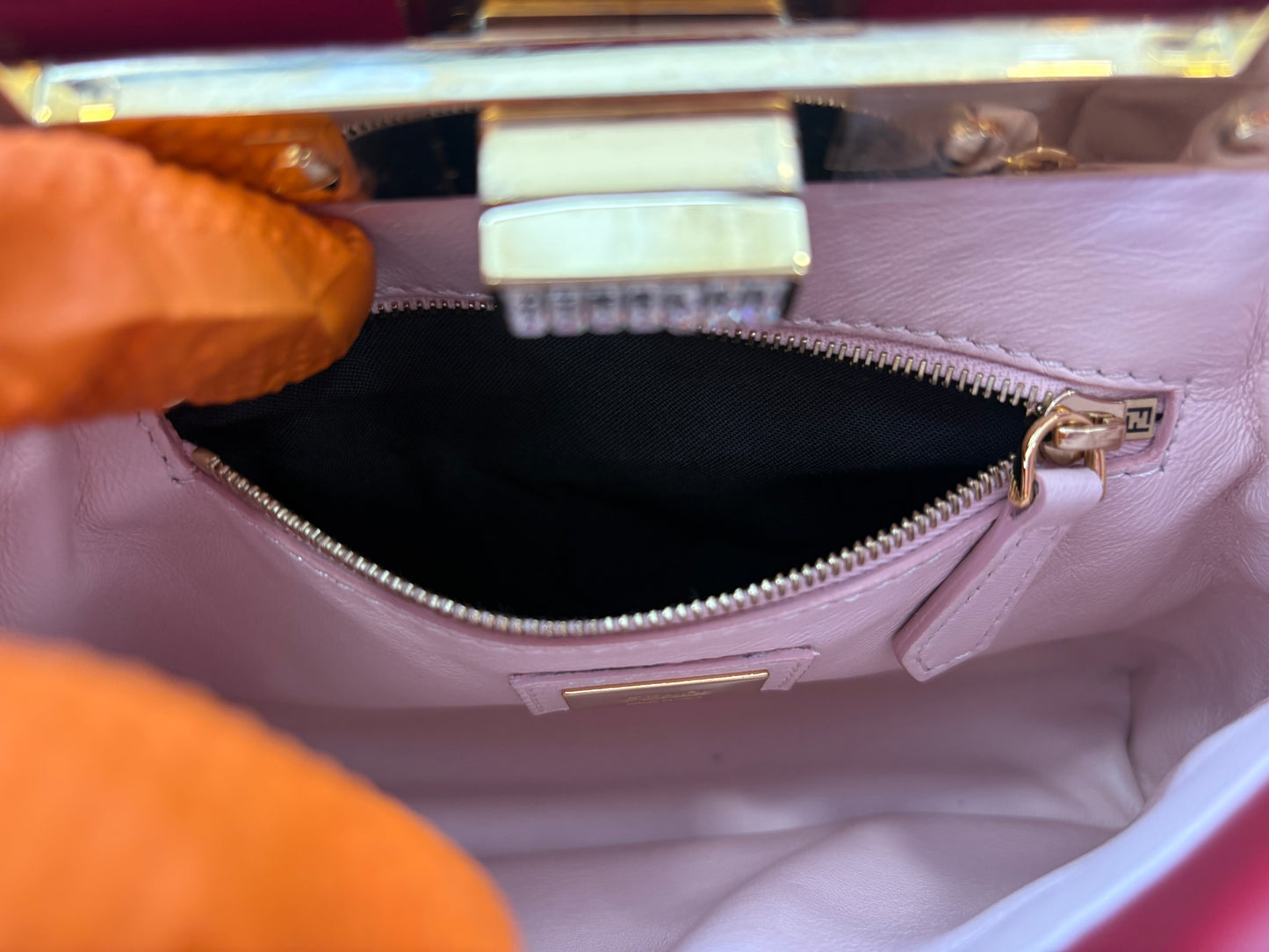 383955 - Fendi Peekaboo