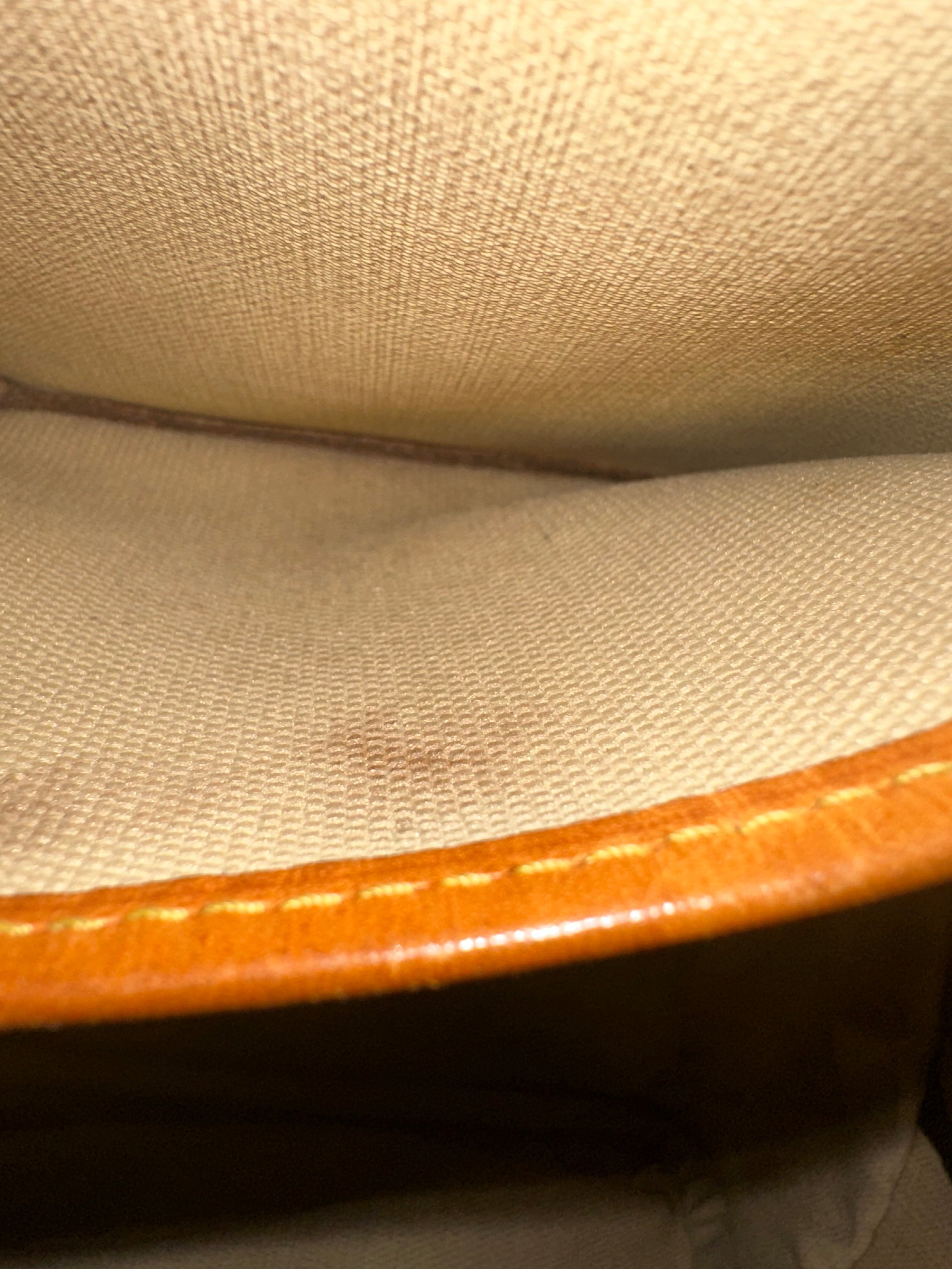 Louis Vuitton Deauville