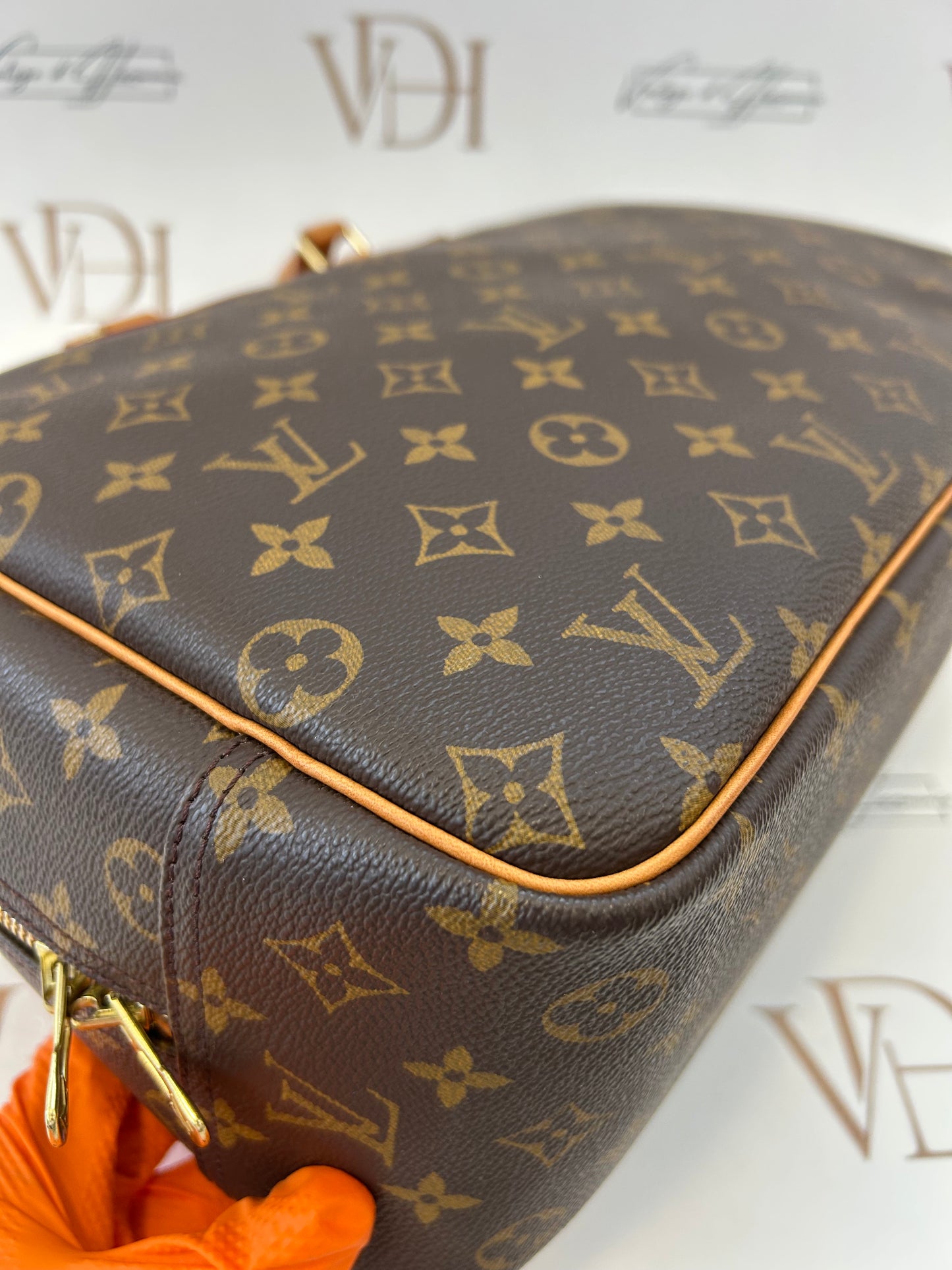 017261 - Louis Vuitton Deauville