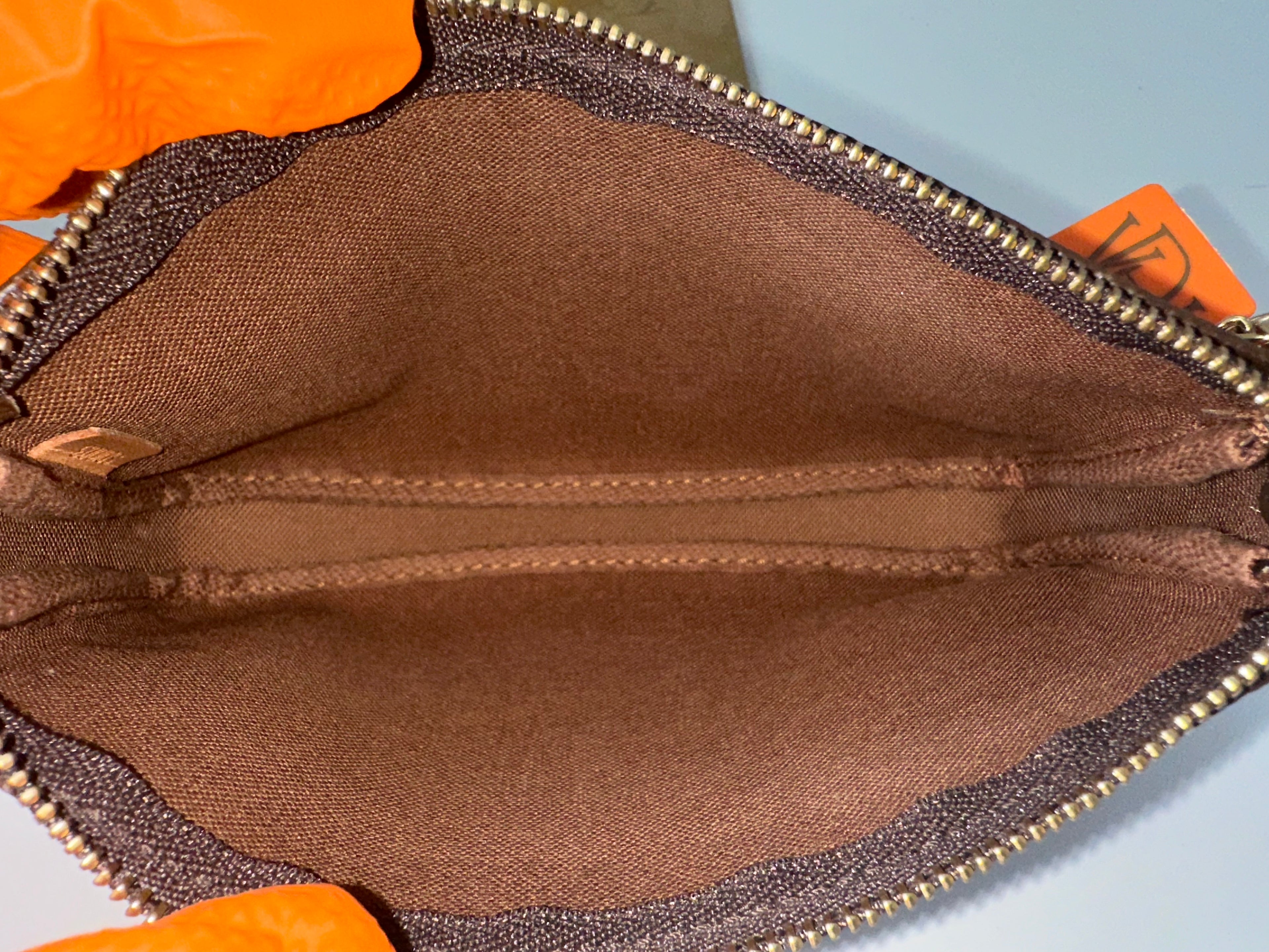 Louis Vuitton pochette