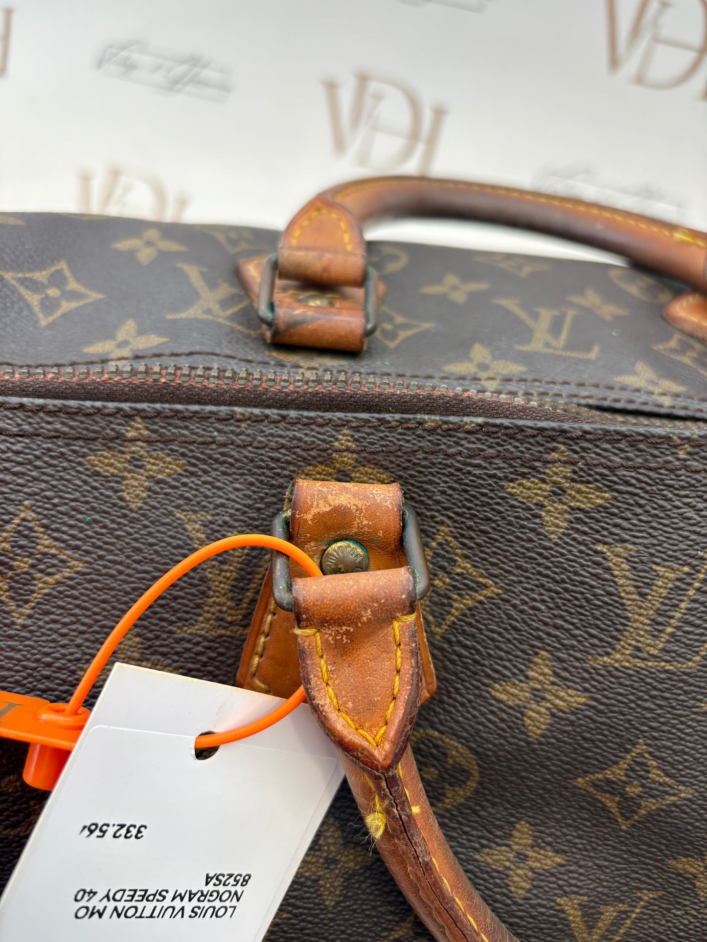 018997 - Louis Vuitton Speedy 40