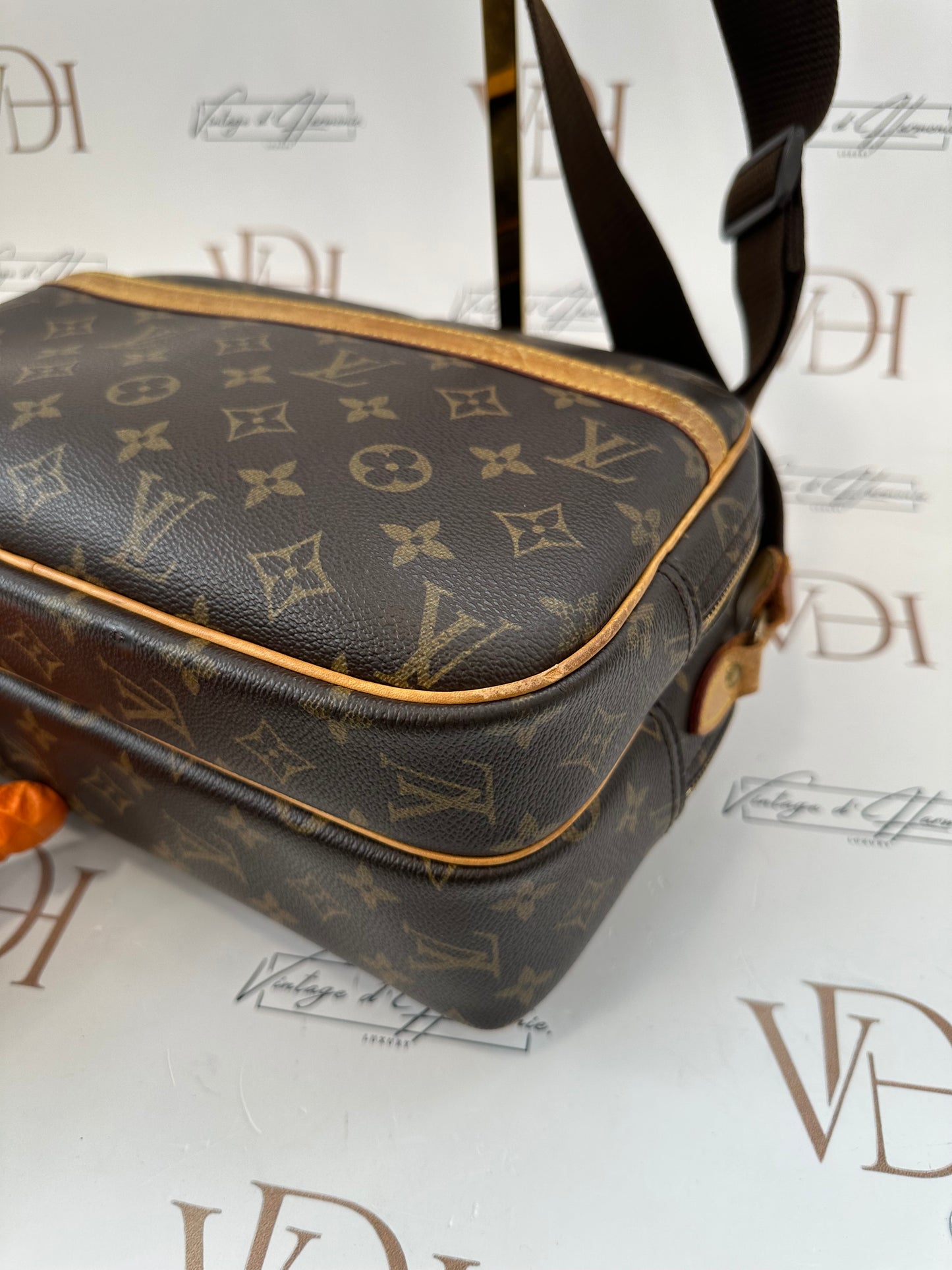 018123 - Louis Vuitton Reporter PM