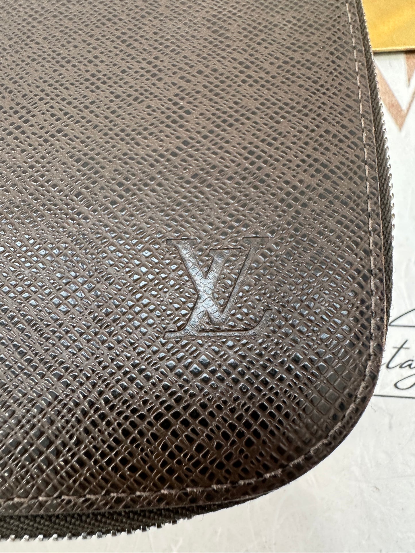102624 - Louis Vuitton Atoll