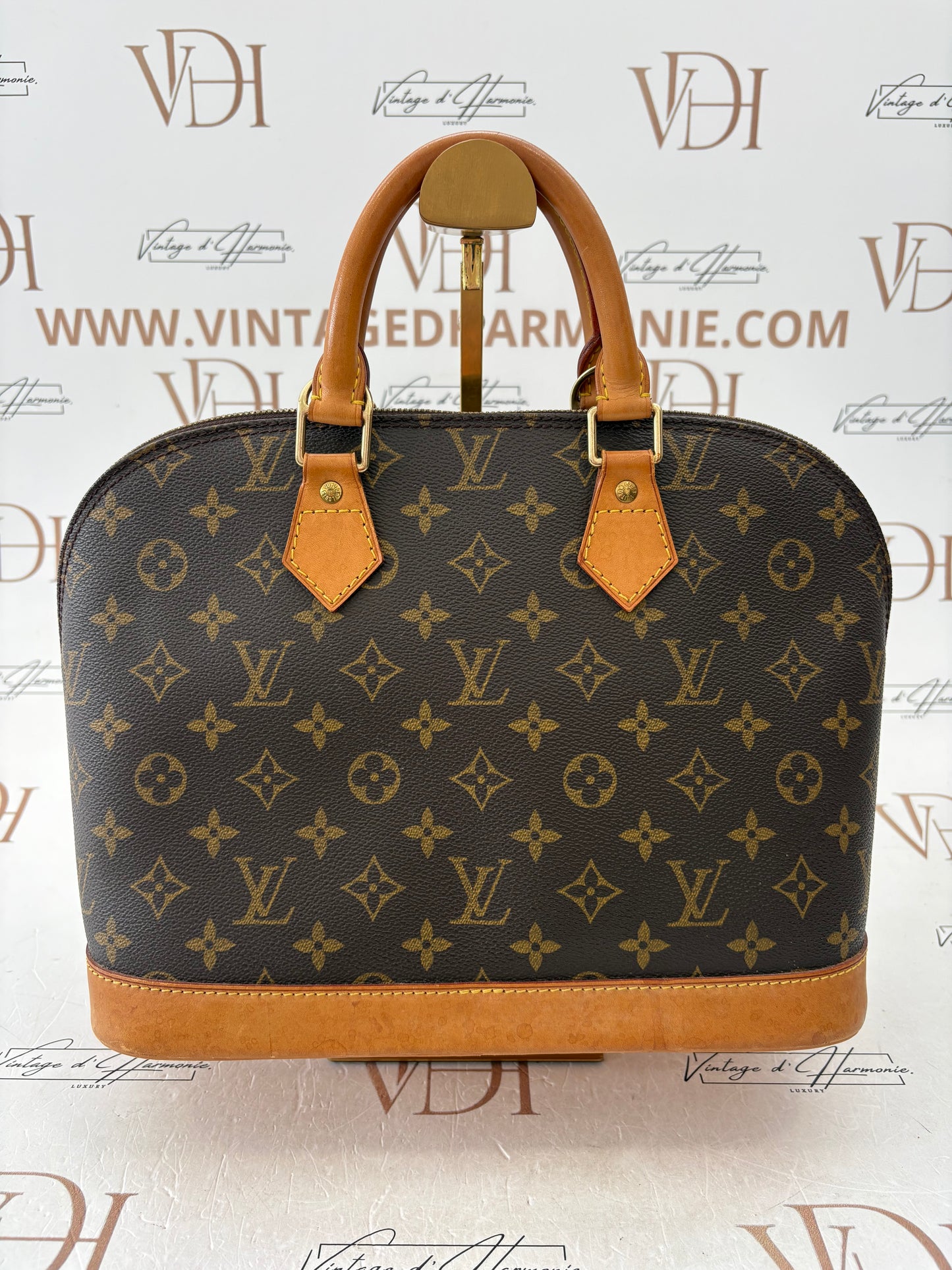 018850 - Louis Vuitton Alma