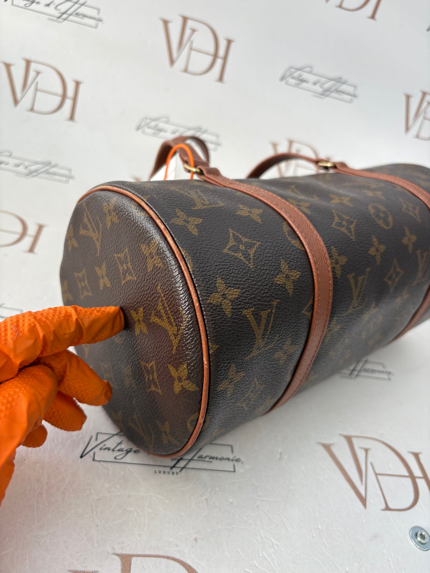 018995 - Louis Vuitton Papillon 30