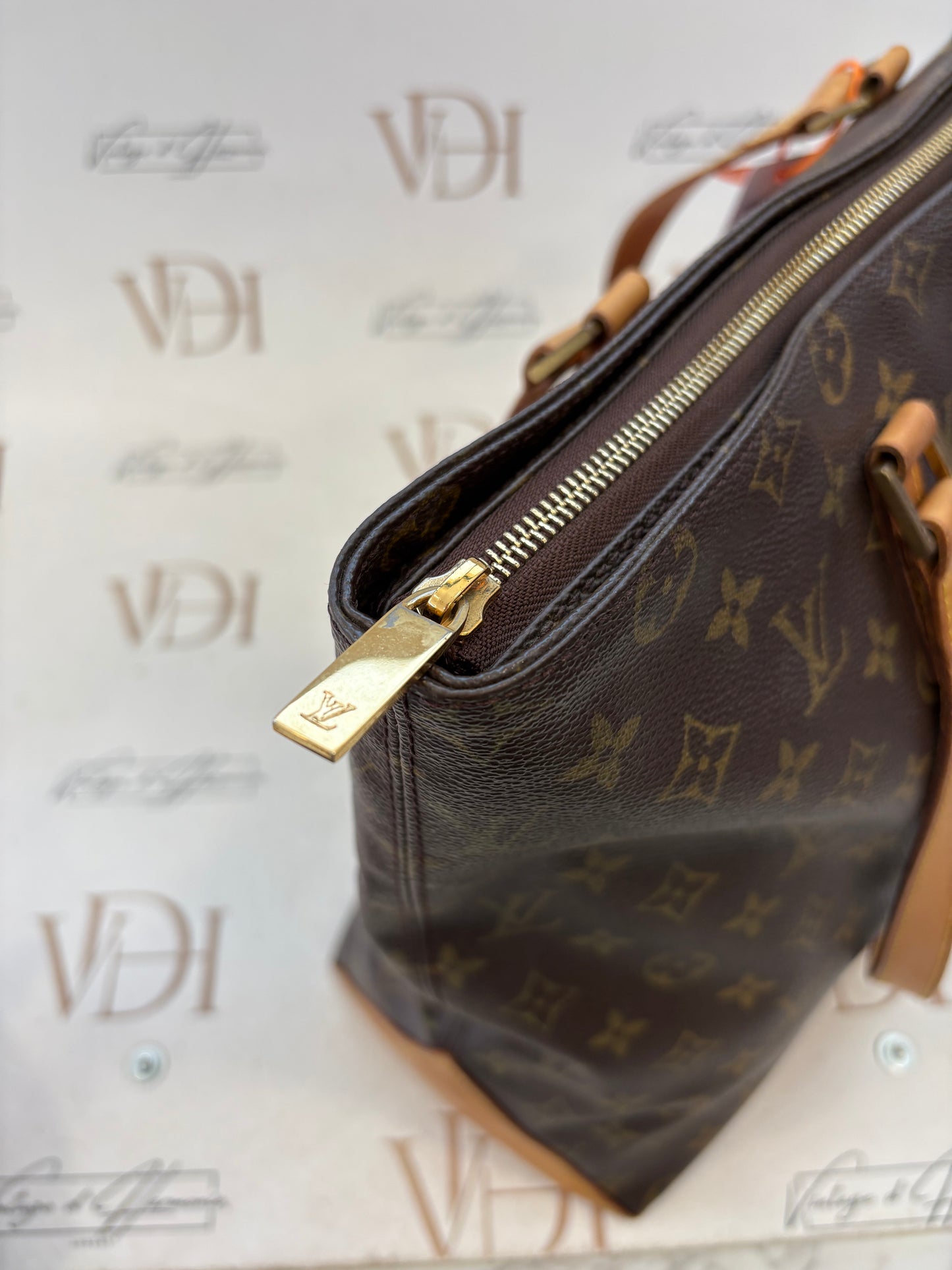 018582 - Louis Vuitton Cabas Mezzo