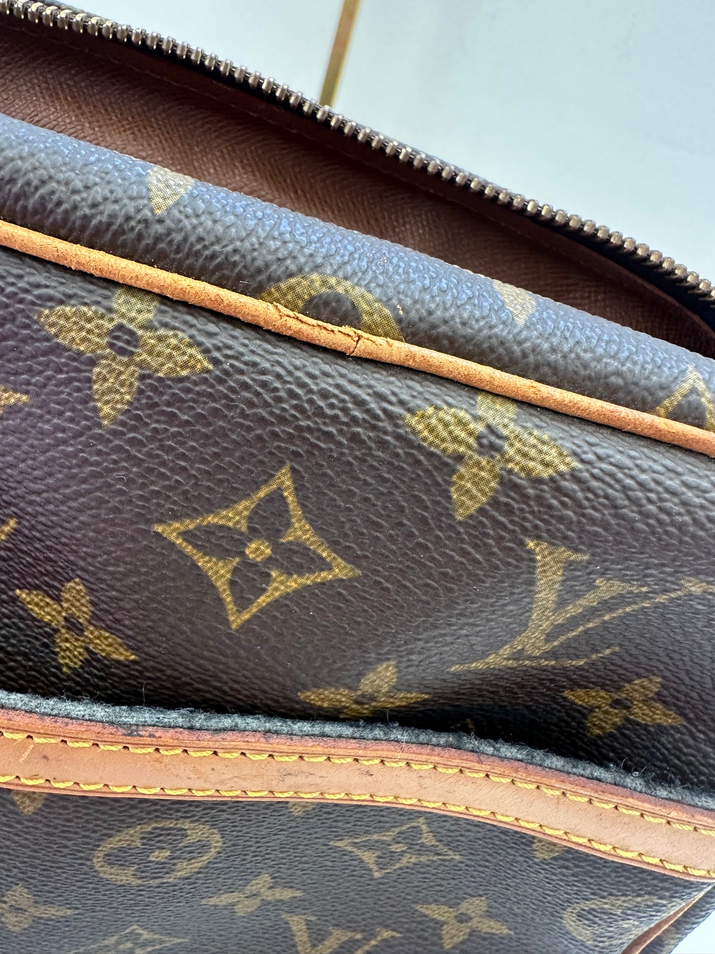 Louis Vuitton Trocadero 27