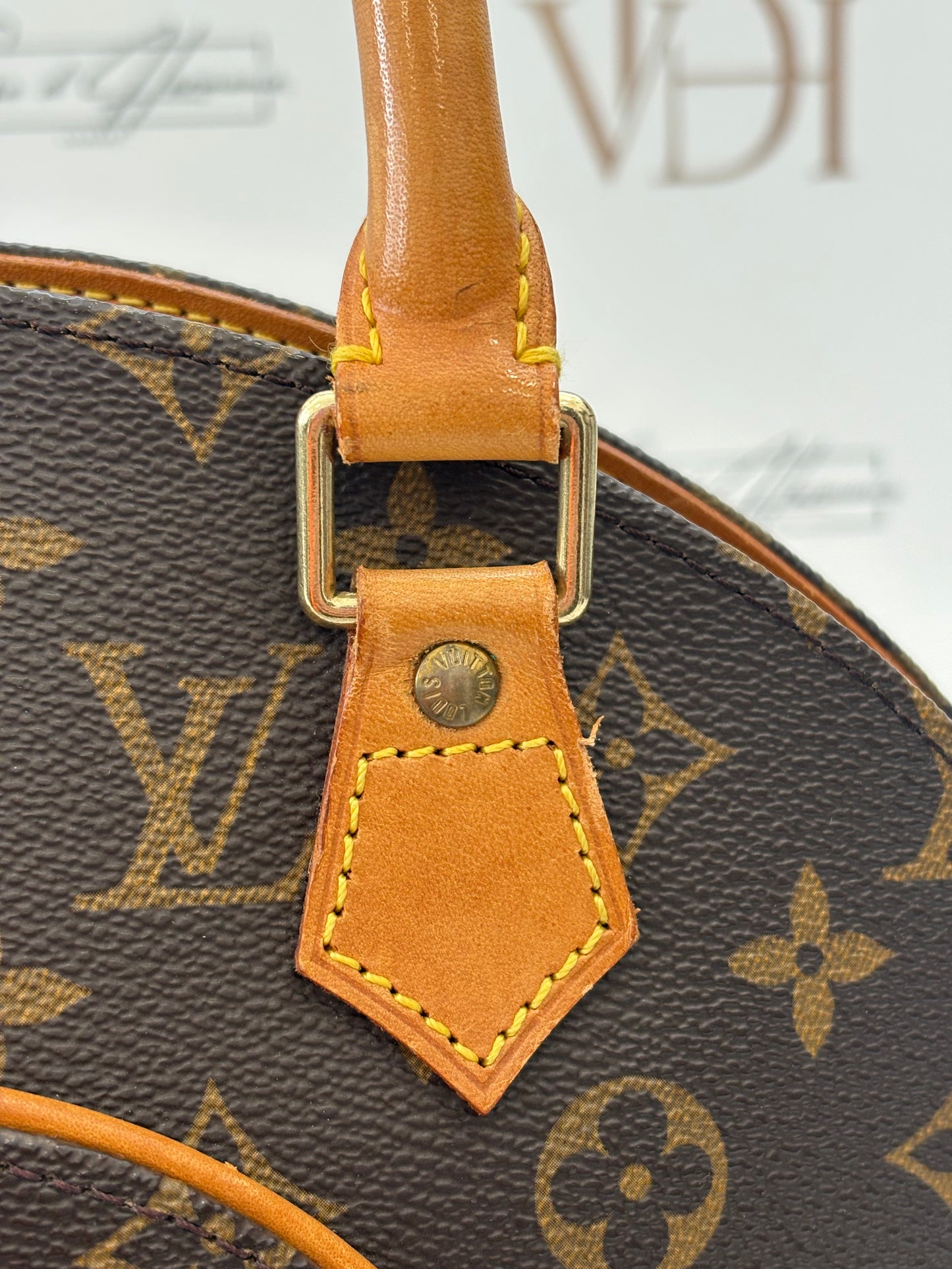 018734 - Louis Vuitton Ellipse PM