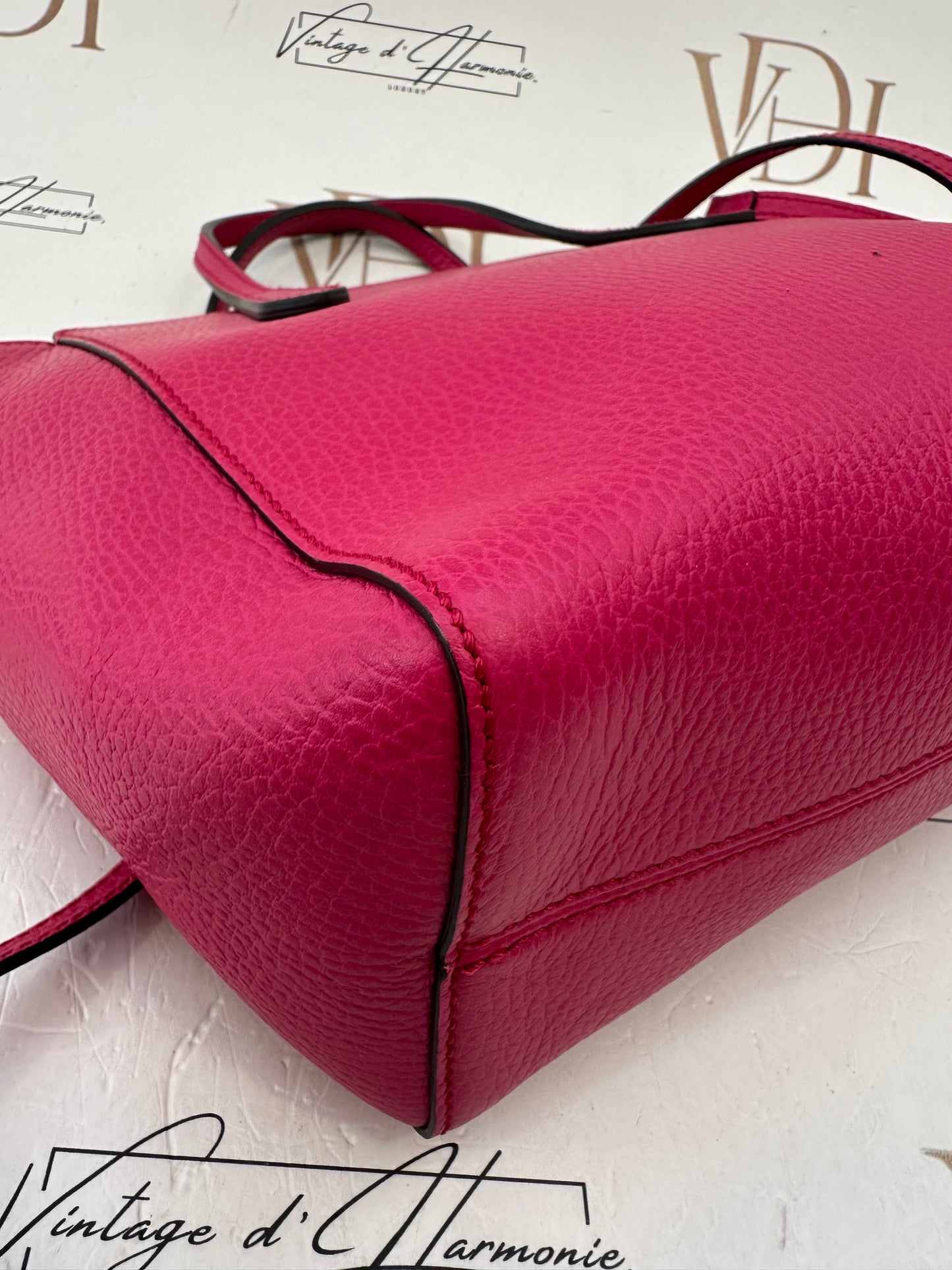 382740 - Gucci Swing
