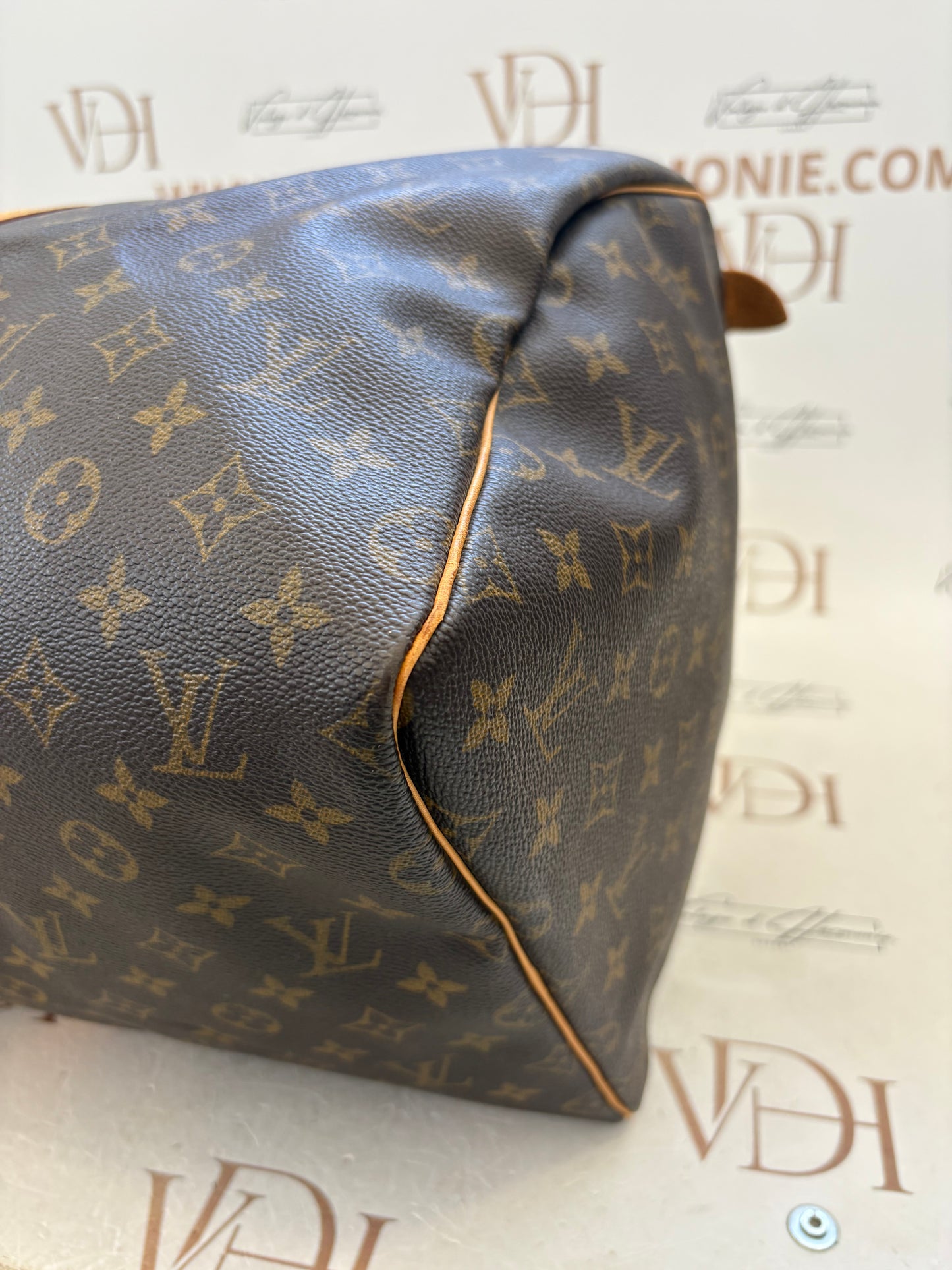 017145 - Louis Vuitton Keepall 55