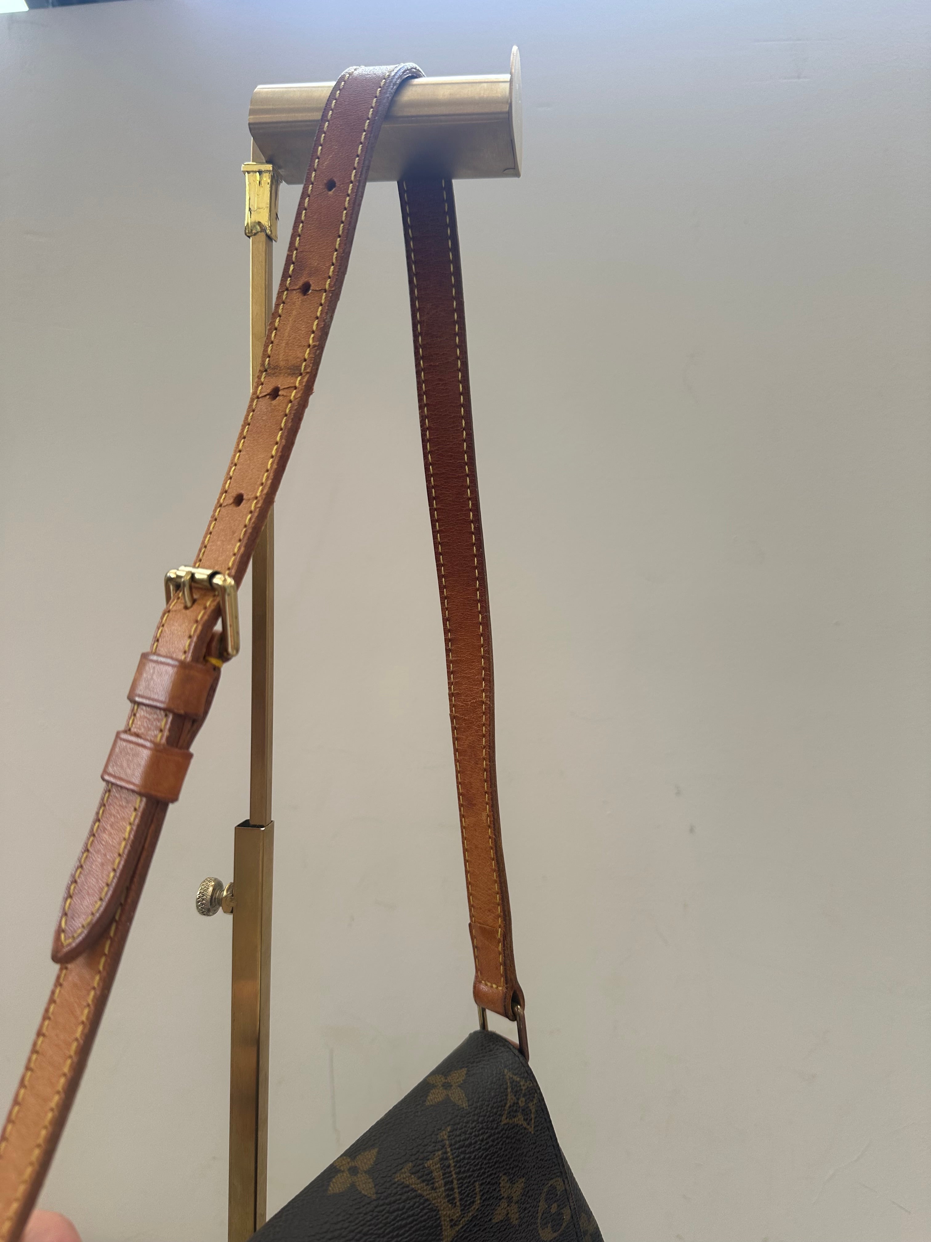 Louis Vuitton Musette salsa