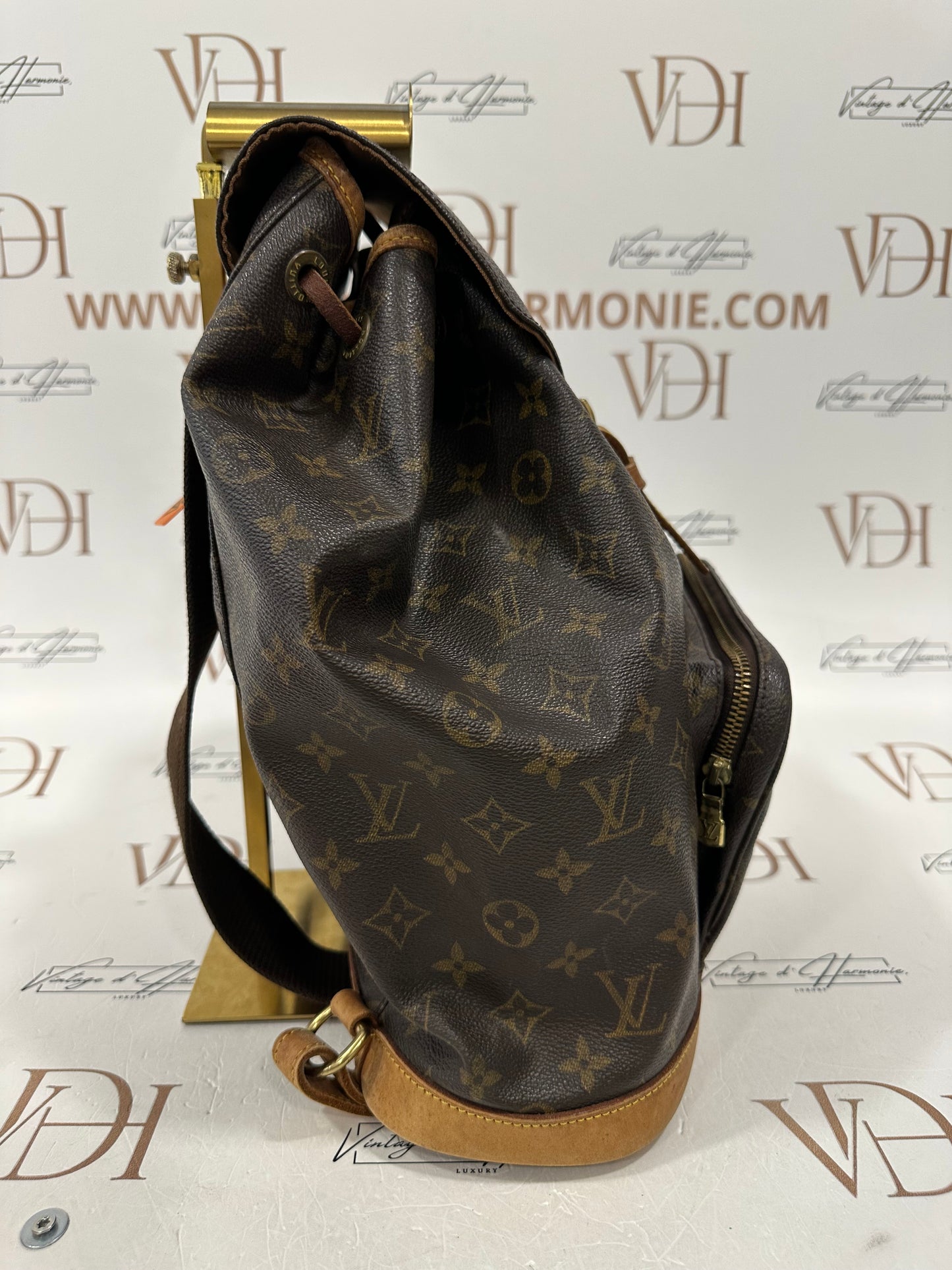 017793 - Louis Vuitton Montsouris GM