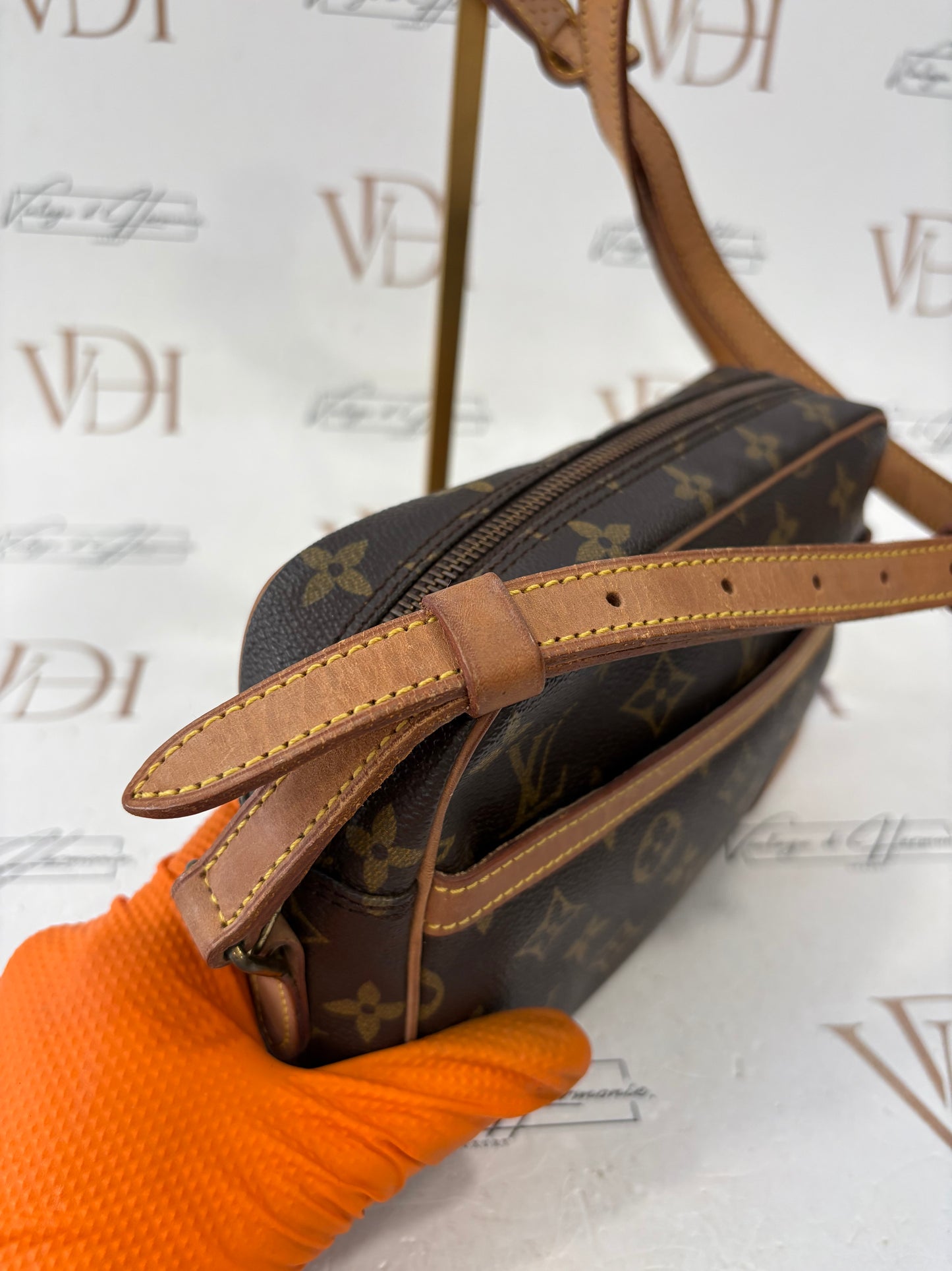 017021 - Louis Vuitton Trocadero 24
