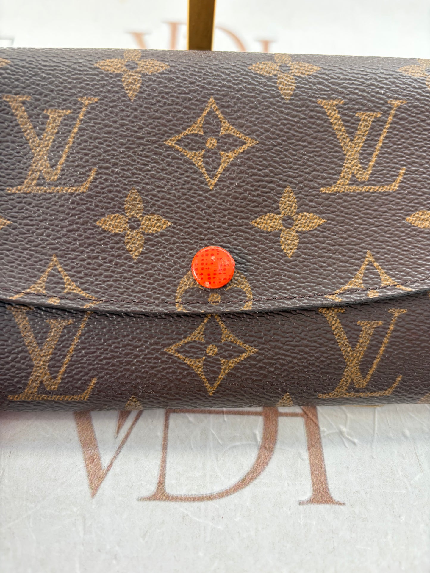 383599 - Louis Vuitton Emilie