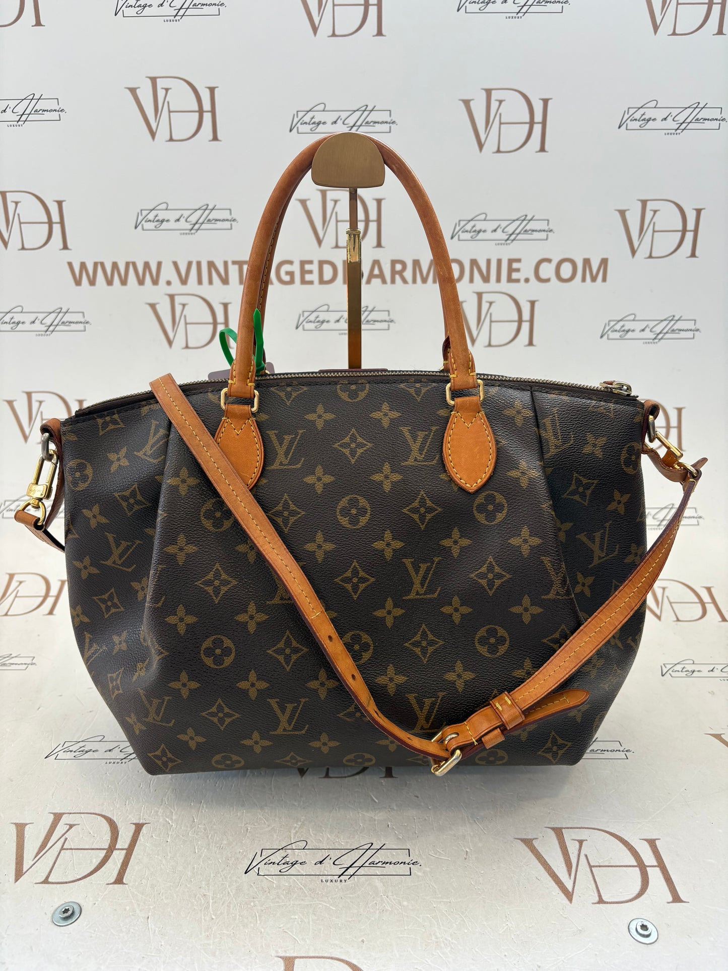 017228 - Louis Vuitton Turenne MM