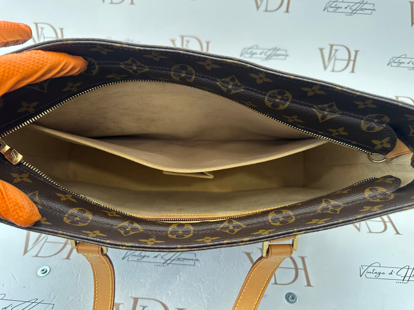 017864 - Louis Vuitton Luco