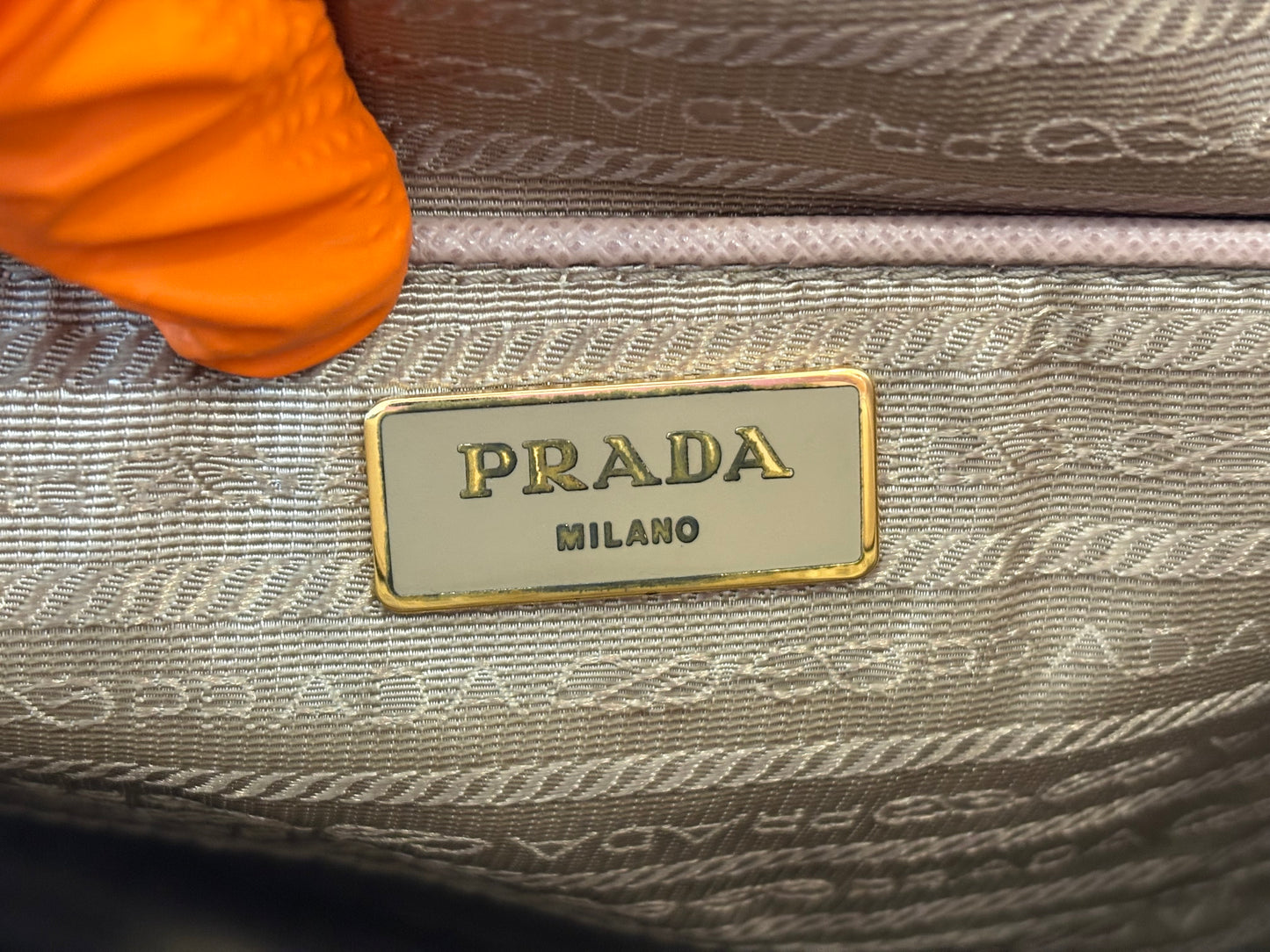 384298 - Prada Bag