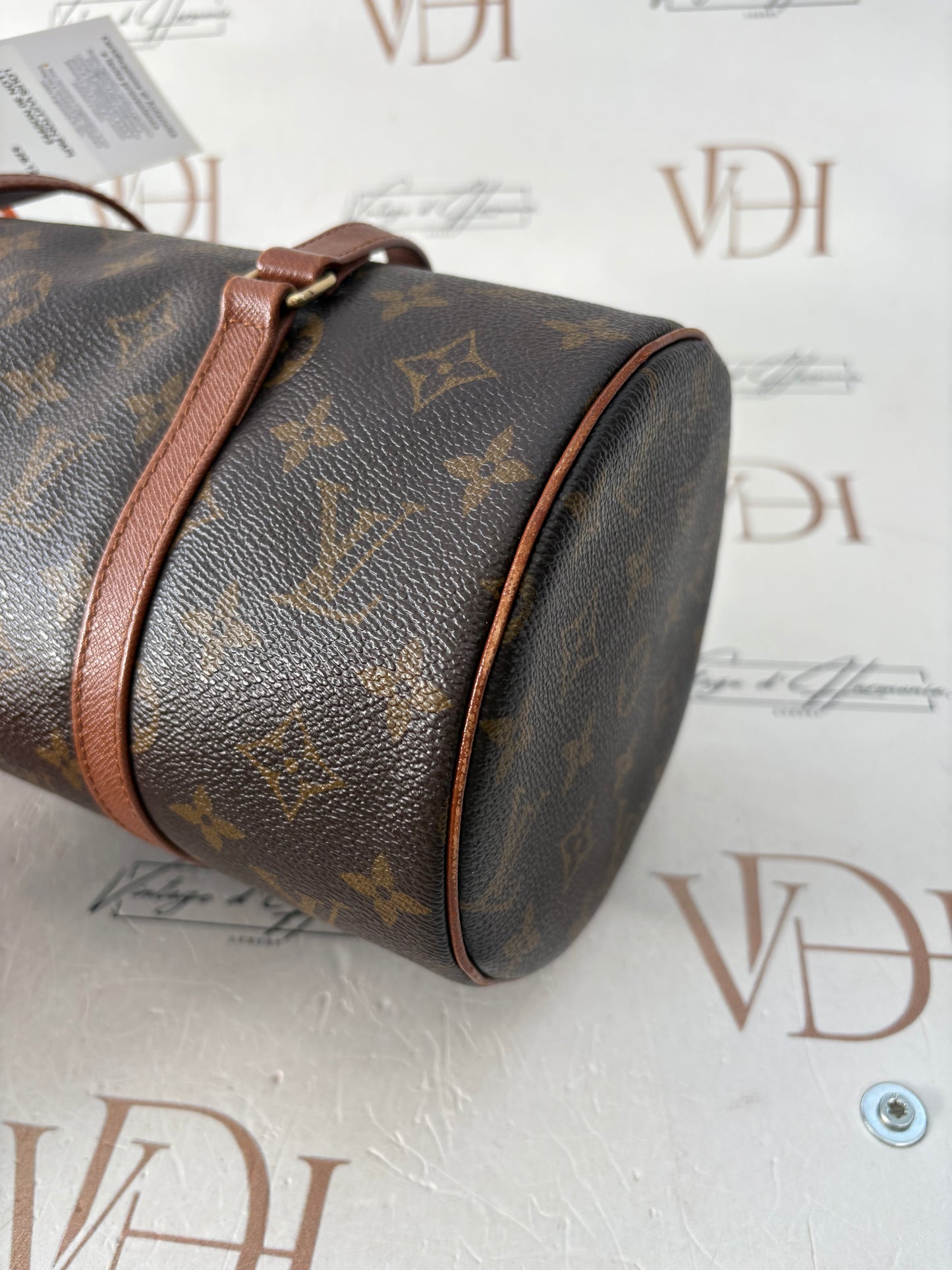 018995 - Louis Vuitton Papillon 30