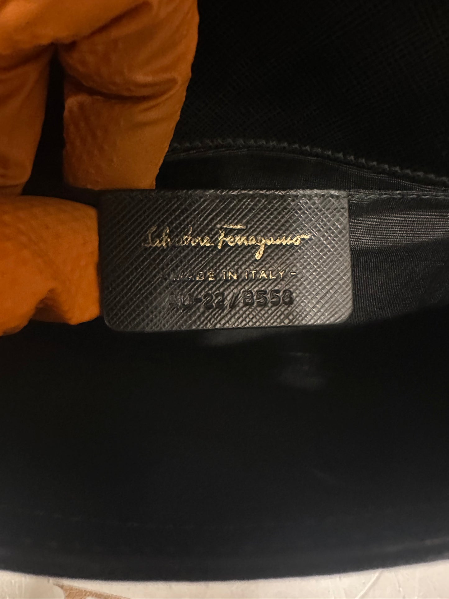 102408 - Ferragamo Pochette