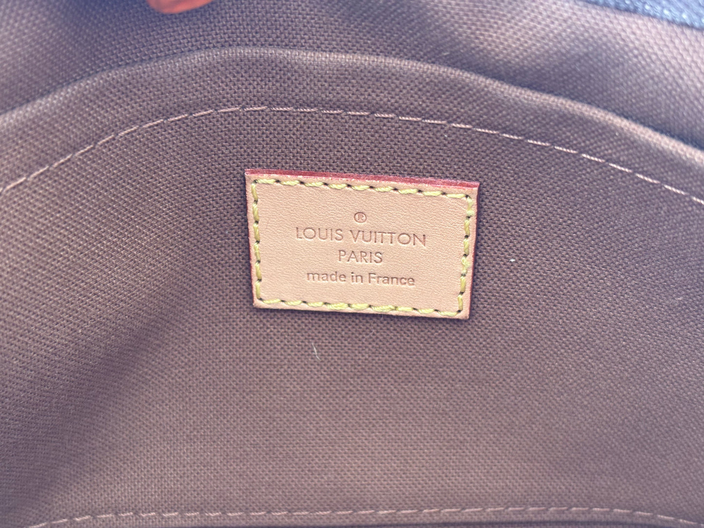 201426 - Louis Vuitton Multipochette