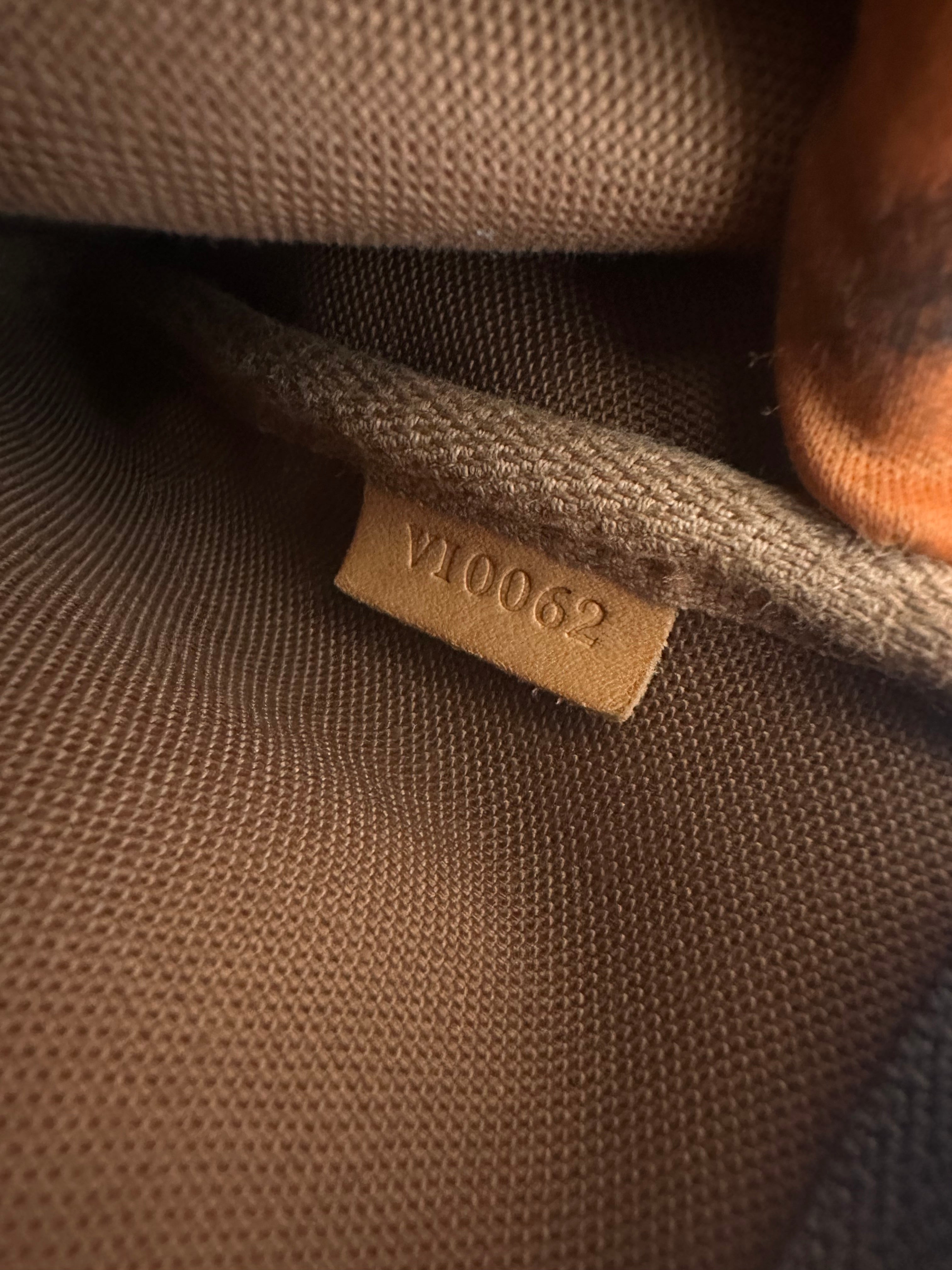 Louis Vuitton Pochette