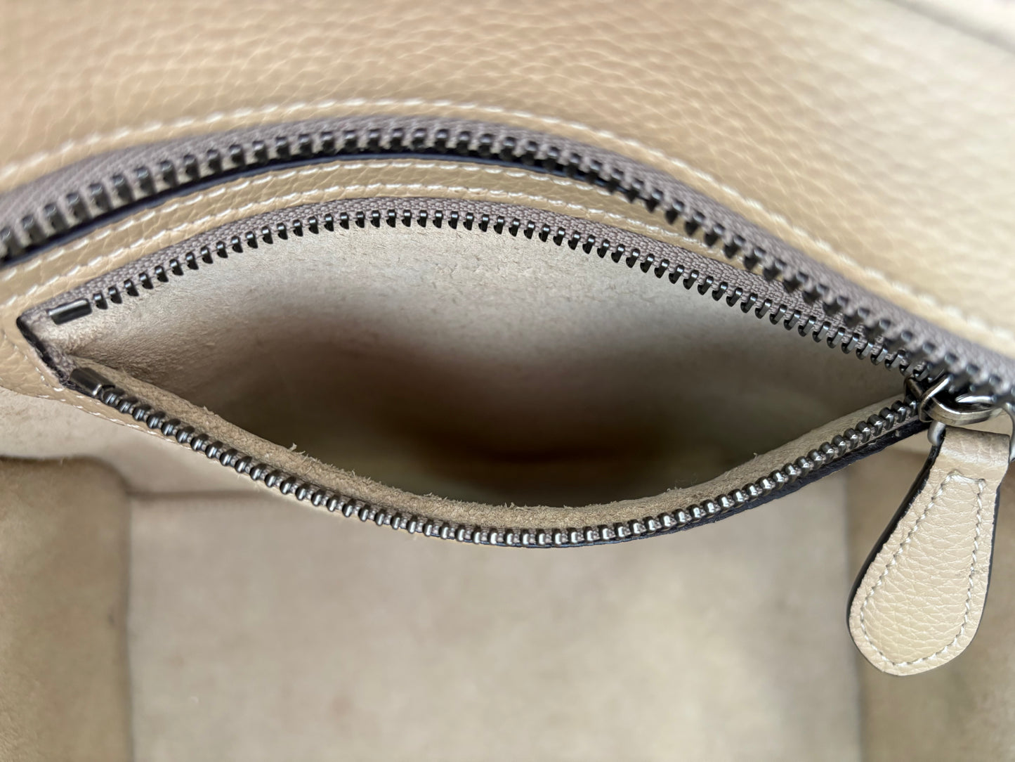018613 - Céline Luggage